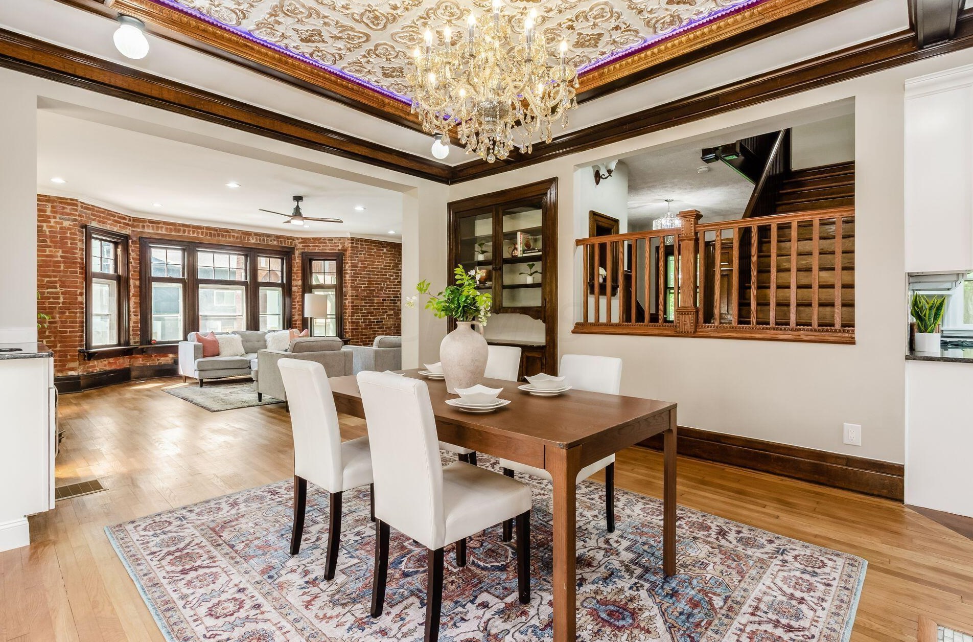 42 Governors Pl, Columbus OH  43203-1911 exterior