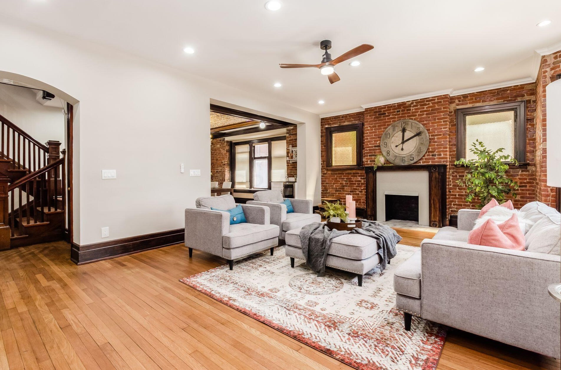 42 Governors Pl, Columbus OH  43203-1911 exterior