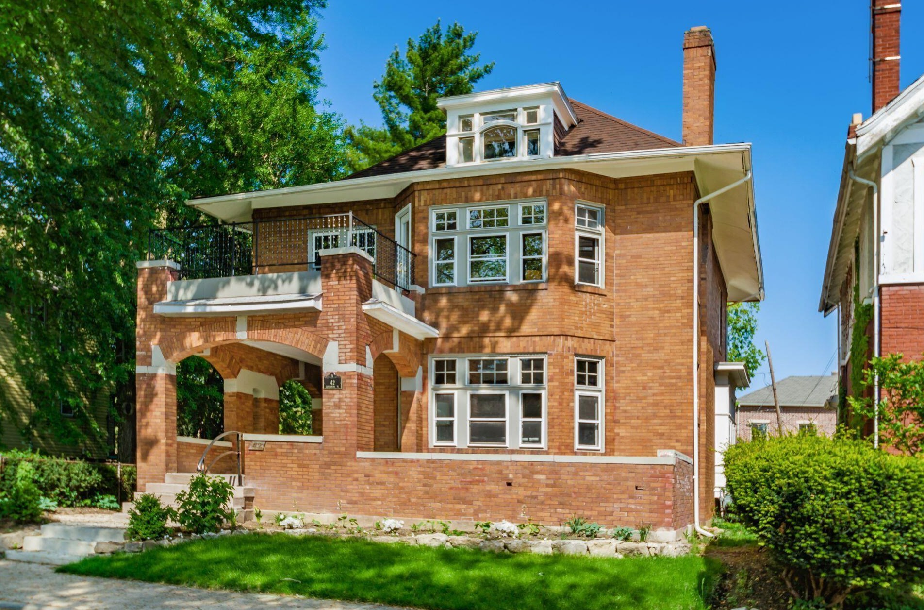 42 Governors Pl, Columbus OH  43203-1911 exterior