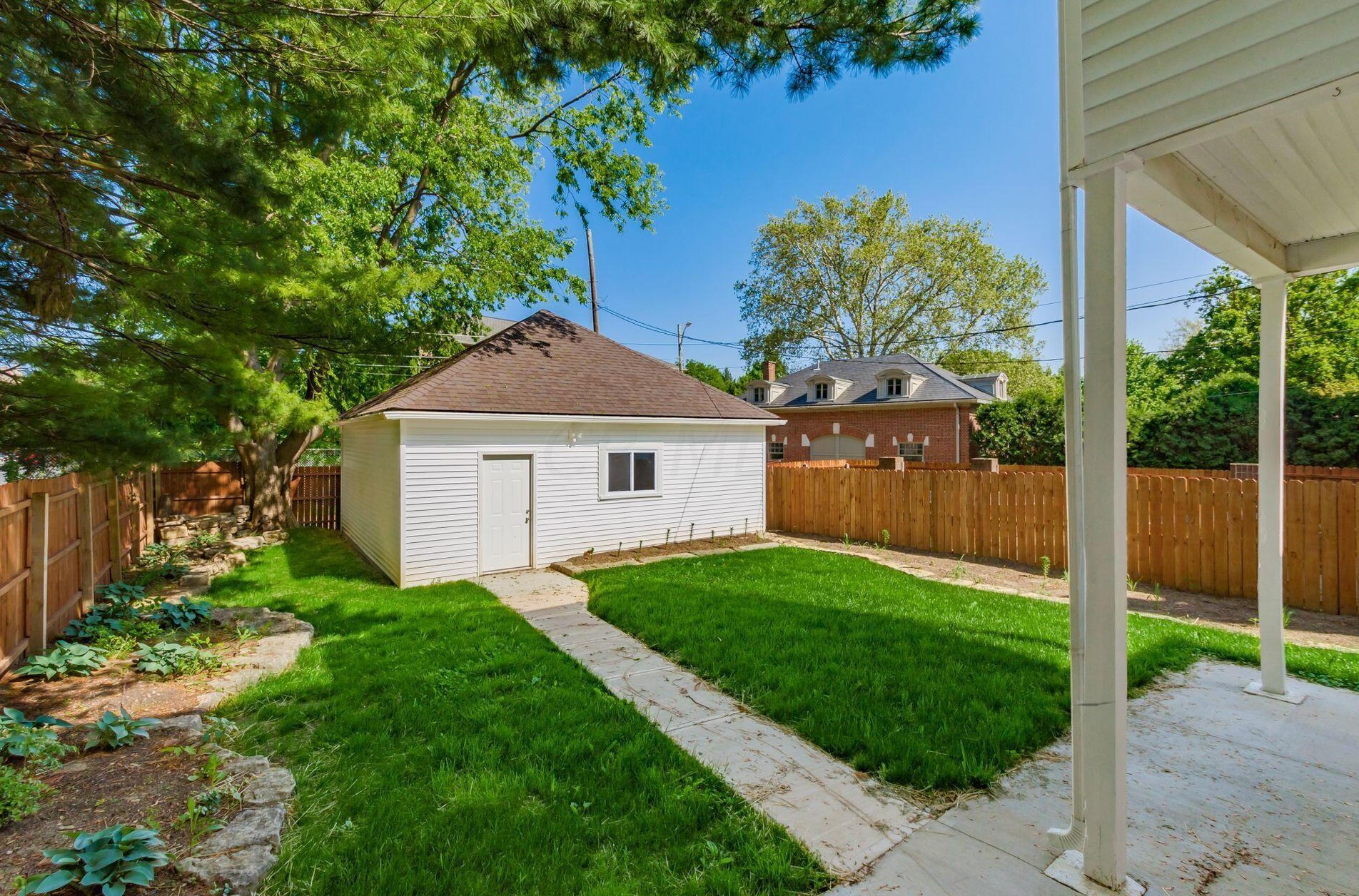 42 Governors Pl, Columbus OH  43203-1911 exterior