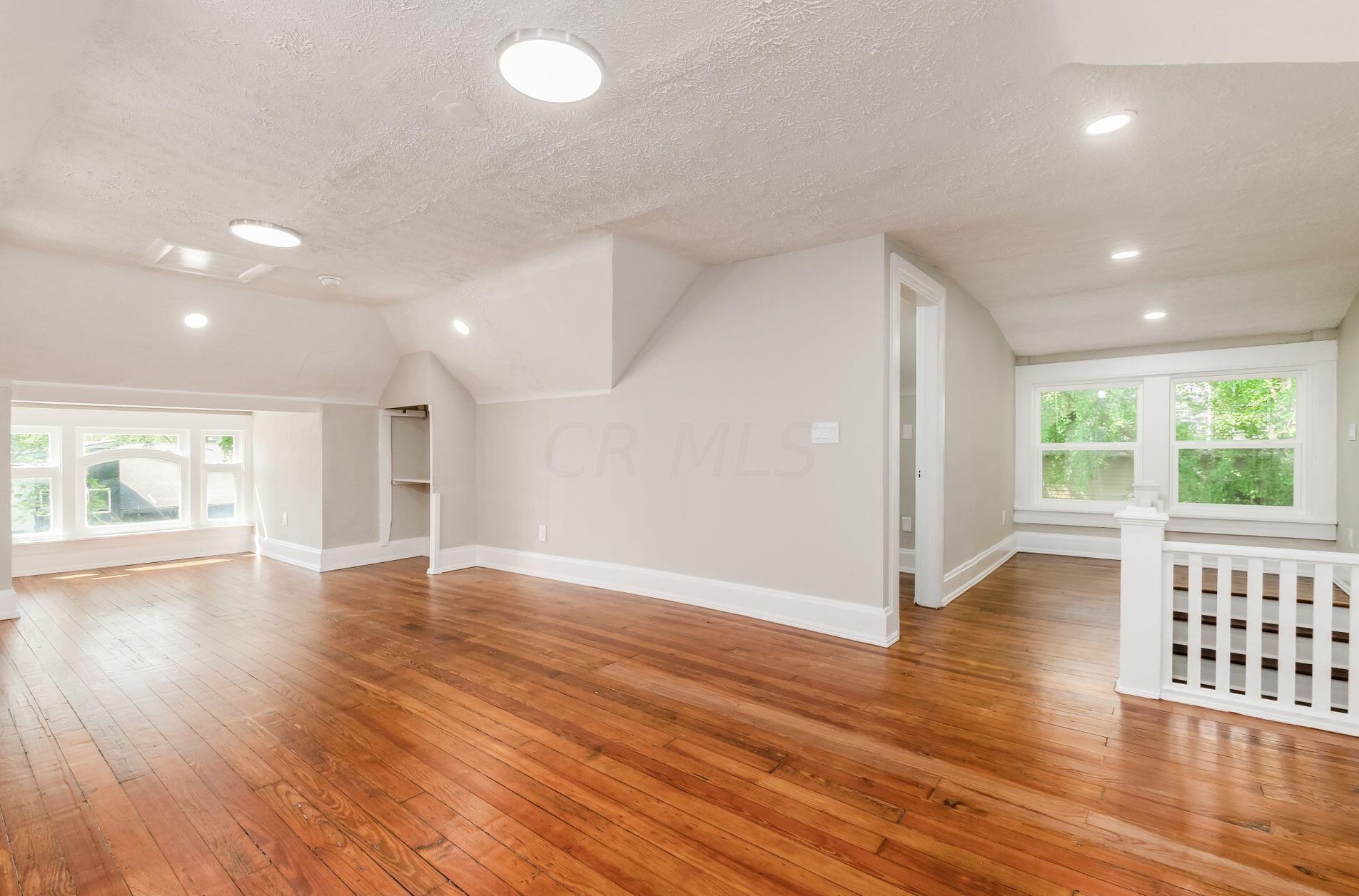 42 Governors Pl, Columbus OH  43203-1911 exterior