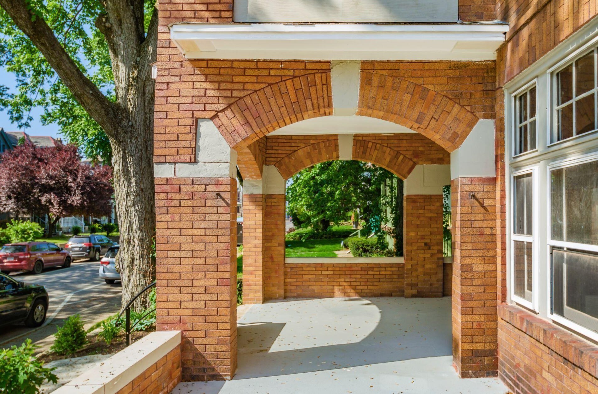 42 Governors Pl, Columbus OH  43203-1911 exterior