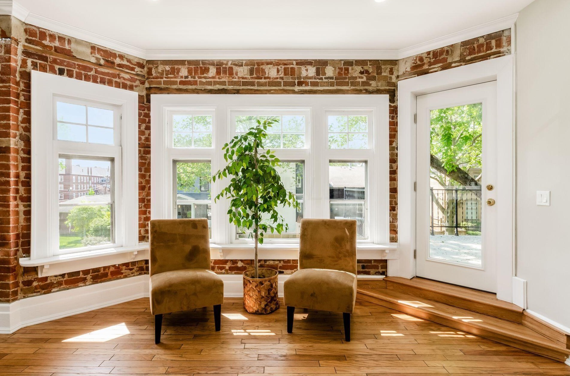 42 Governors Pl, Columbus OH  43203-1911 exterior