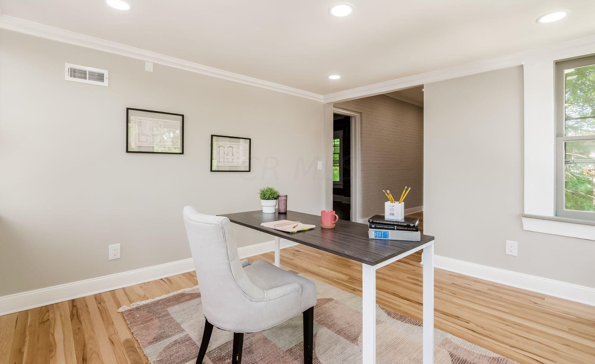 42 Governors Pl, Columbus OH  43203-1911 exterior