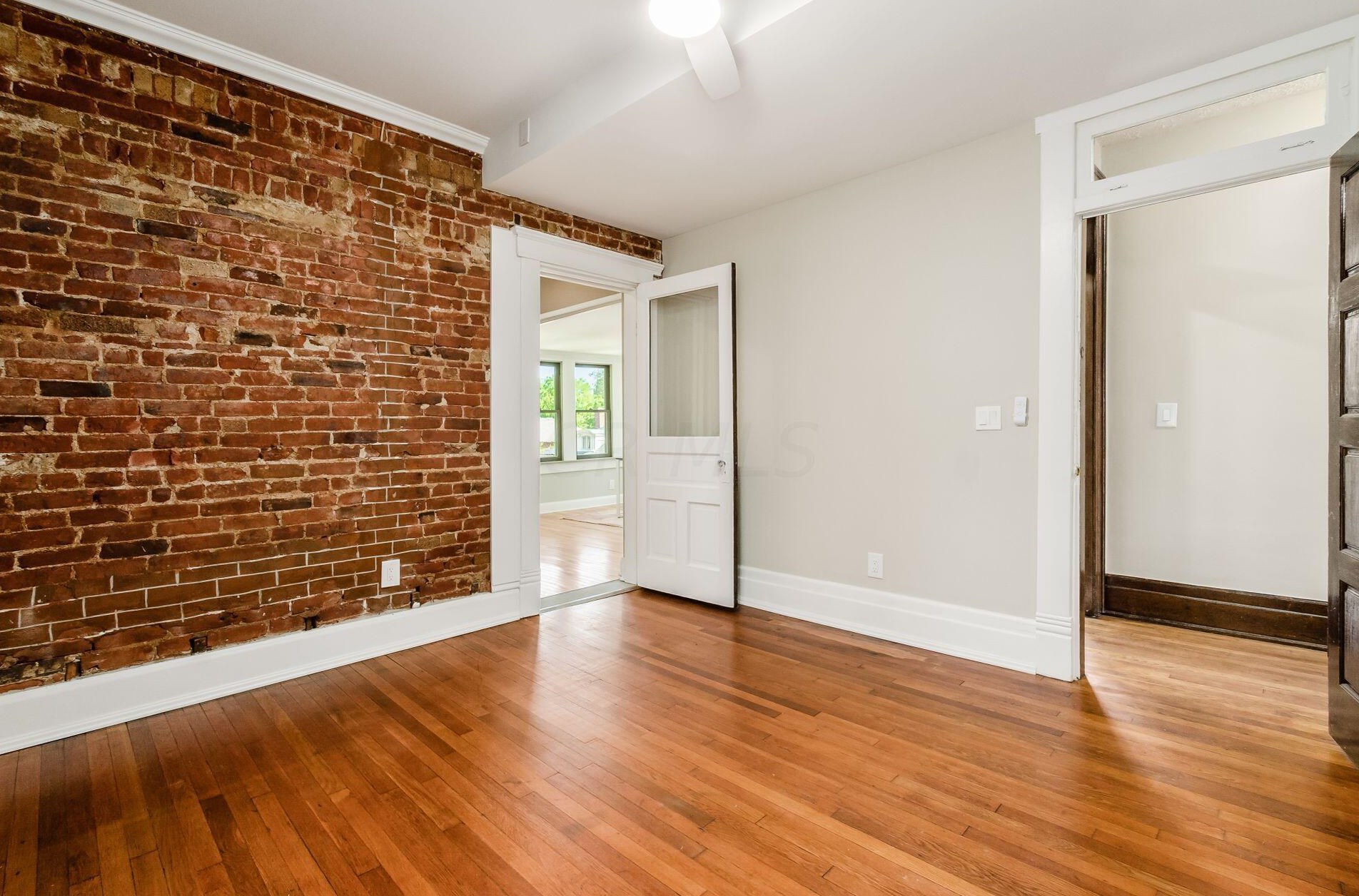 42 Governors Pl, Columbus OH  43203-1911 exterior