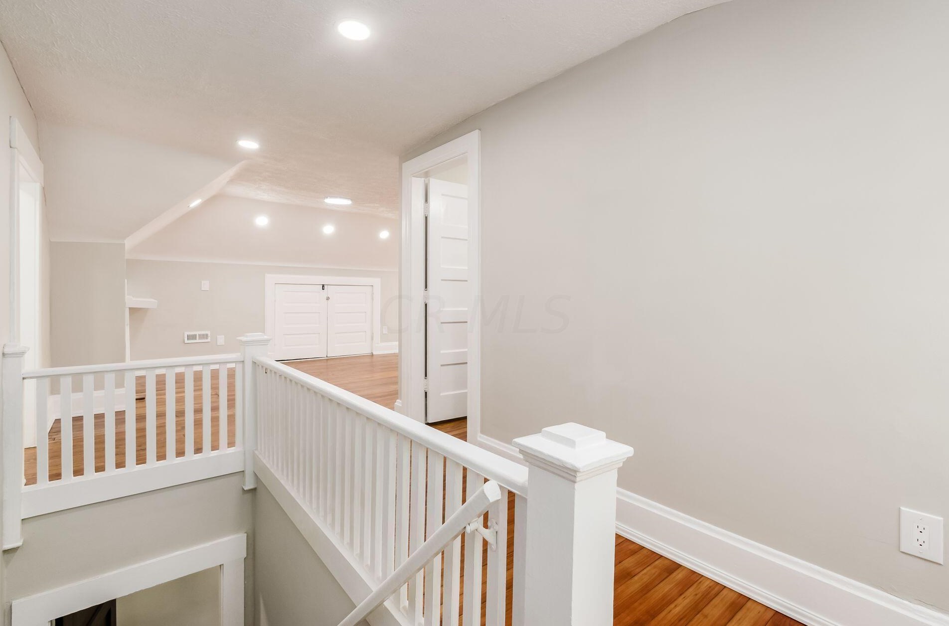 42 Governors Pl, Columbus OH  43203-1911 exterior