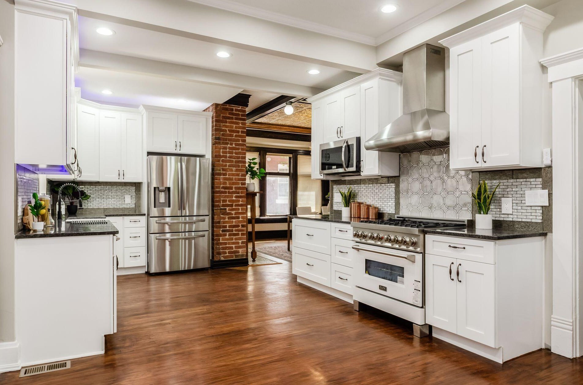 42 Governors Pl, Columbus OH  43203-1911 exterior