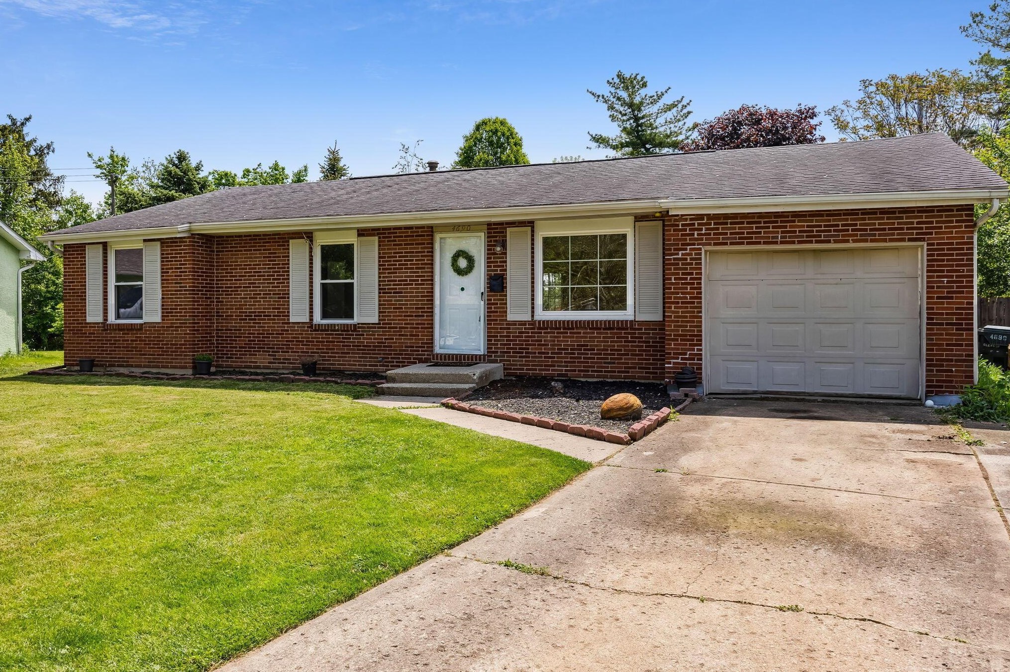 4690 Glendon Rd, Columbus, OH 43229-6408
