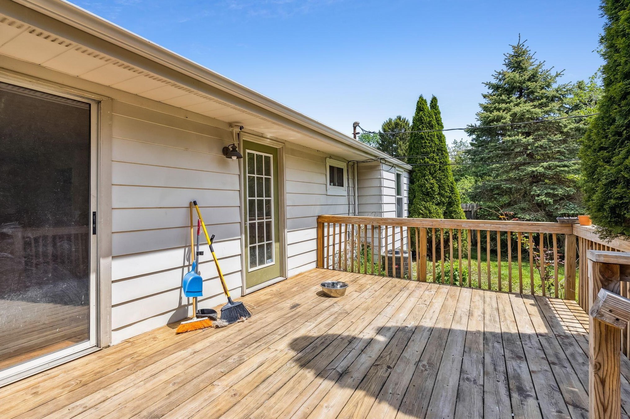 4690 Glendon Rd, Columbus OH 43229-6447 exterior