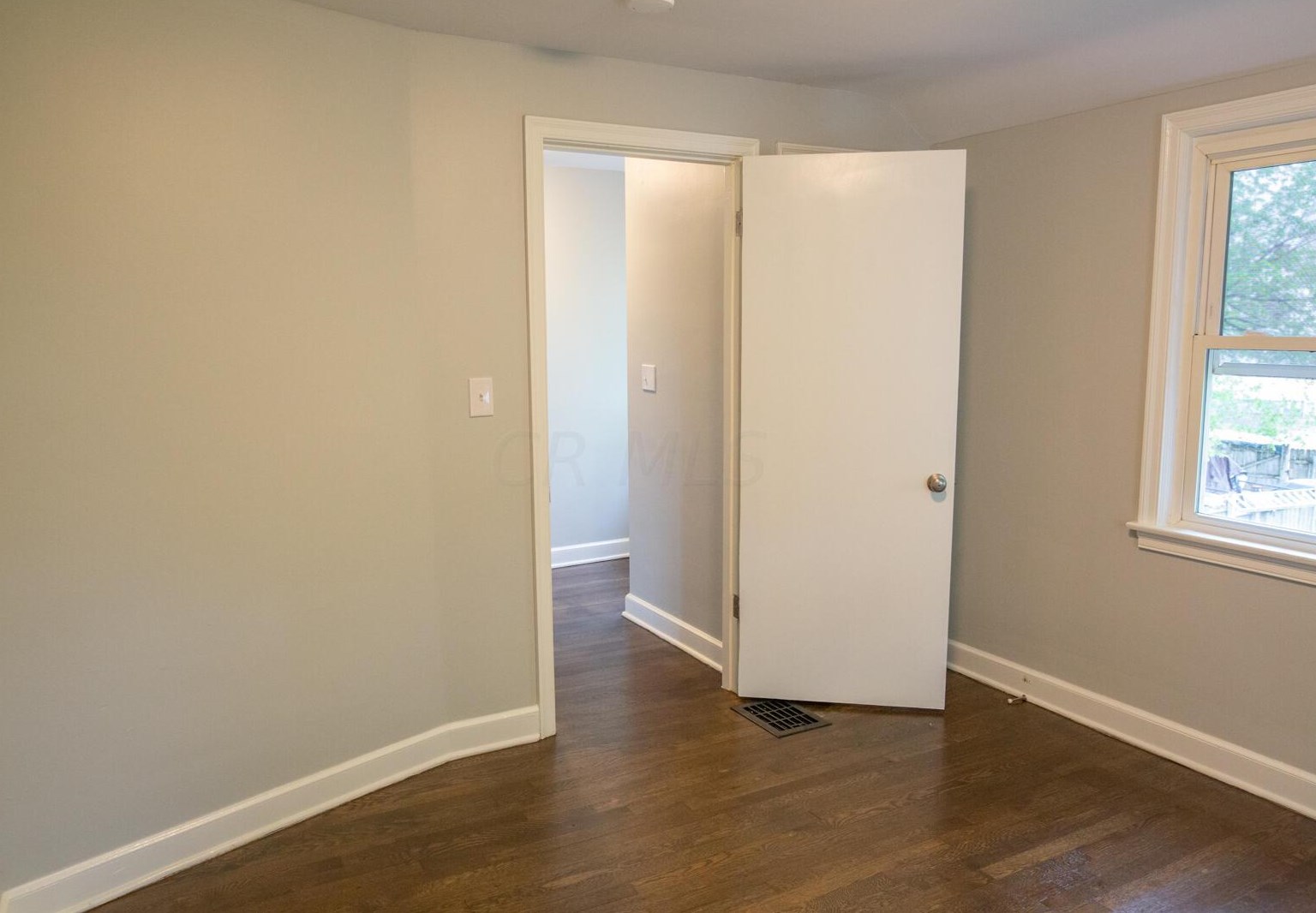 1708 Bide A Wee Park Ave, Columbus OH 43205-3039 exterior