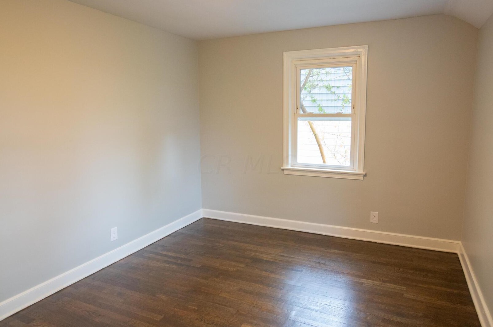 1708 Bide A Wee Park Ave, Columbus OH 43205-3039 exterior