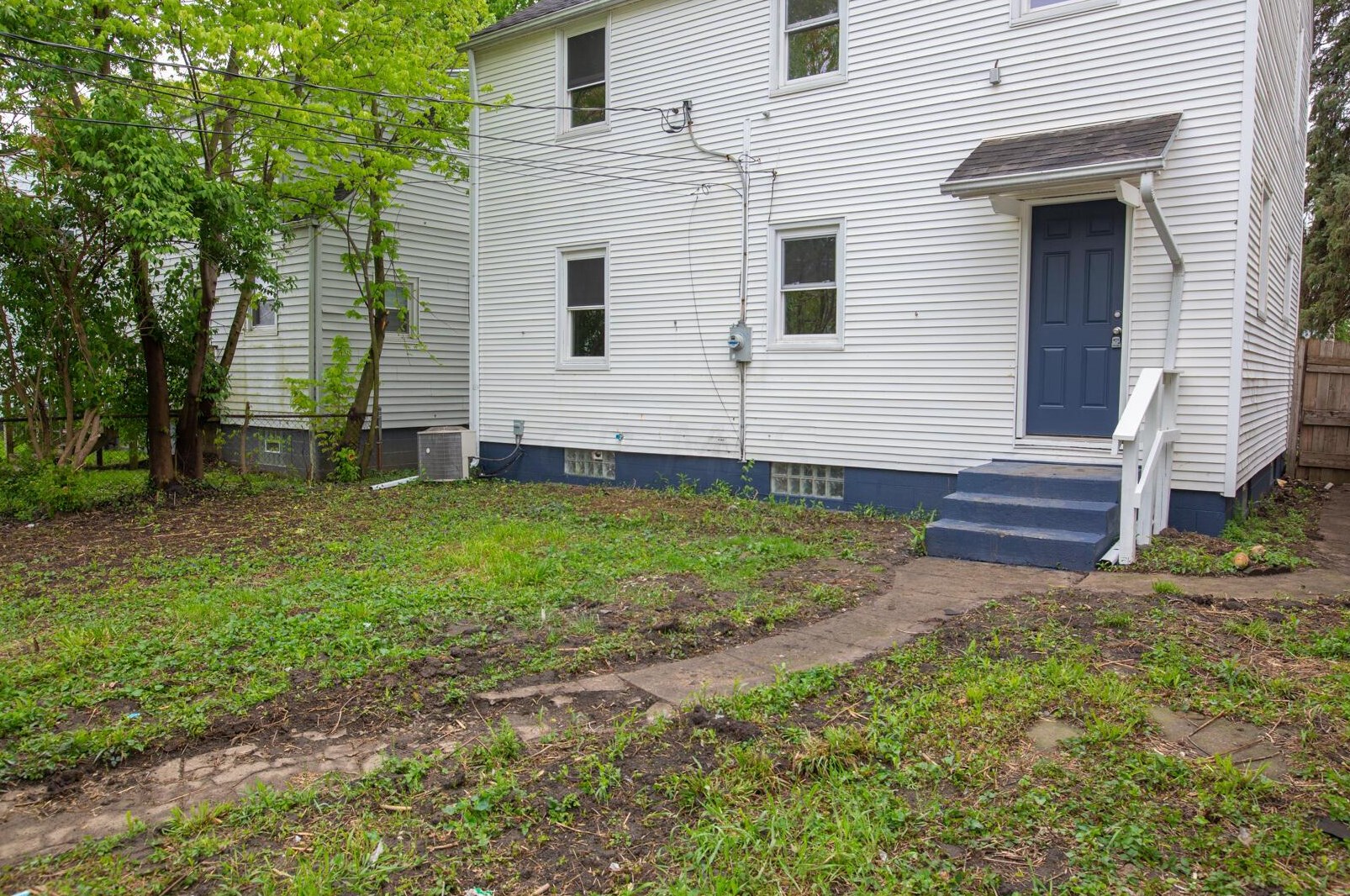 1708 Bide A Wee Park Ave, Columbus OH 43205-3039 exterior