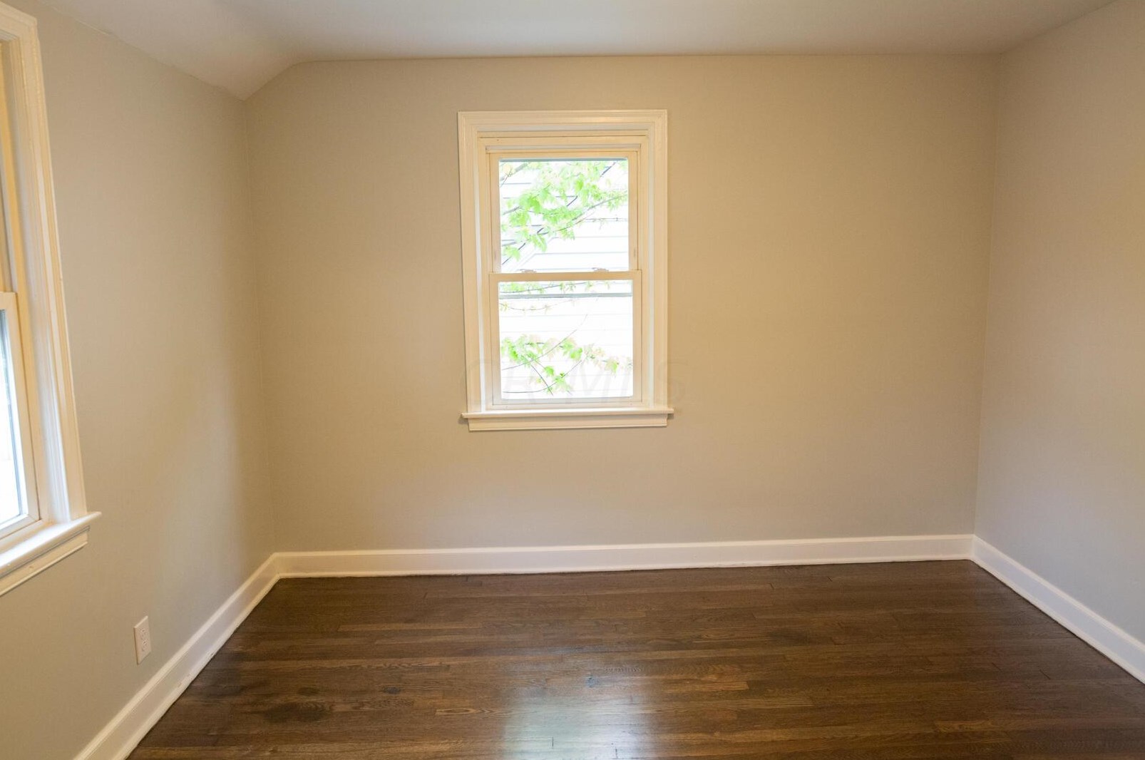 1708 Bide A Wee Park Ave, Columbus OH 43205-3039 exterior