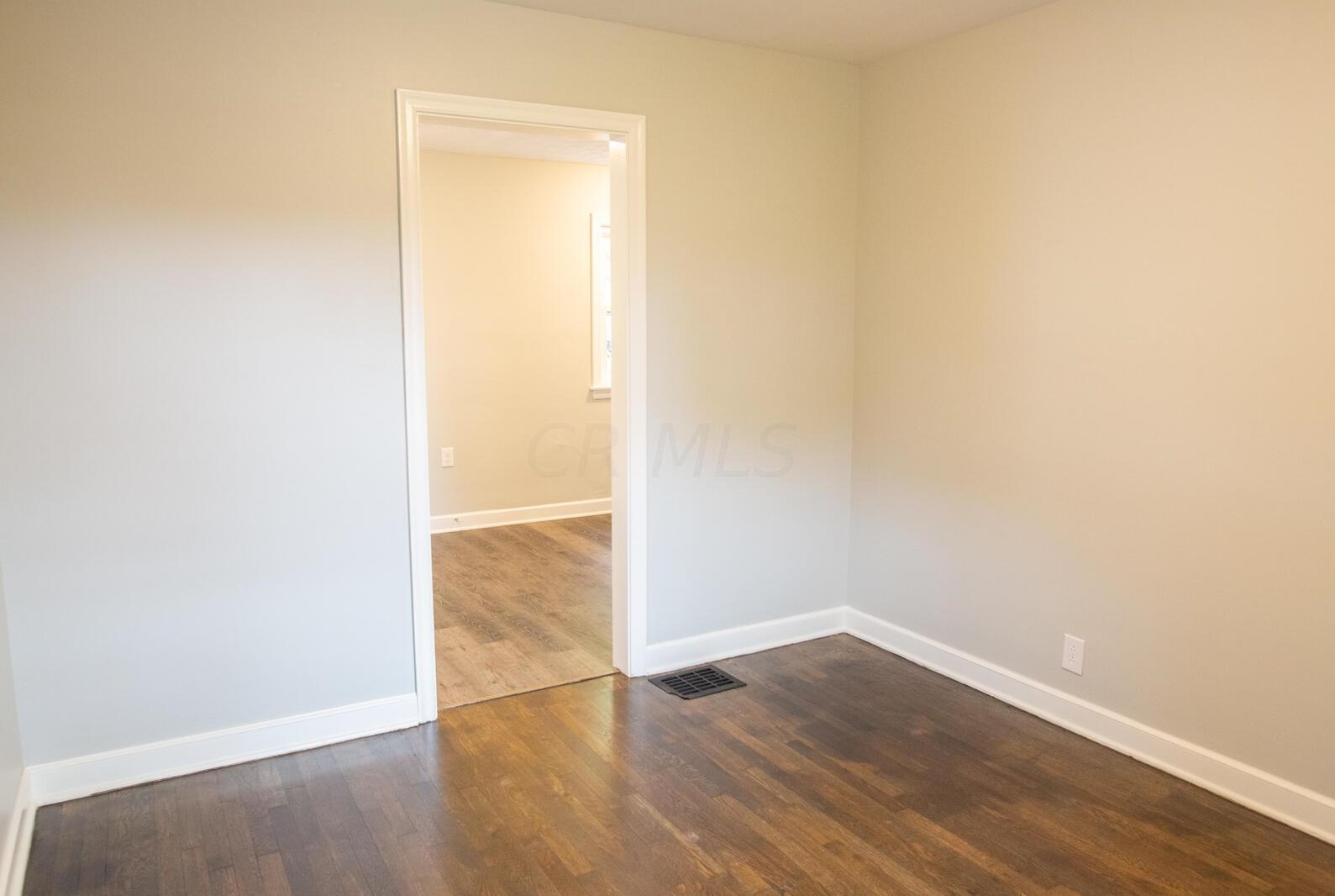 1708 Bide A Wee Park Ave, Columbus OH 43205-3039 exterior