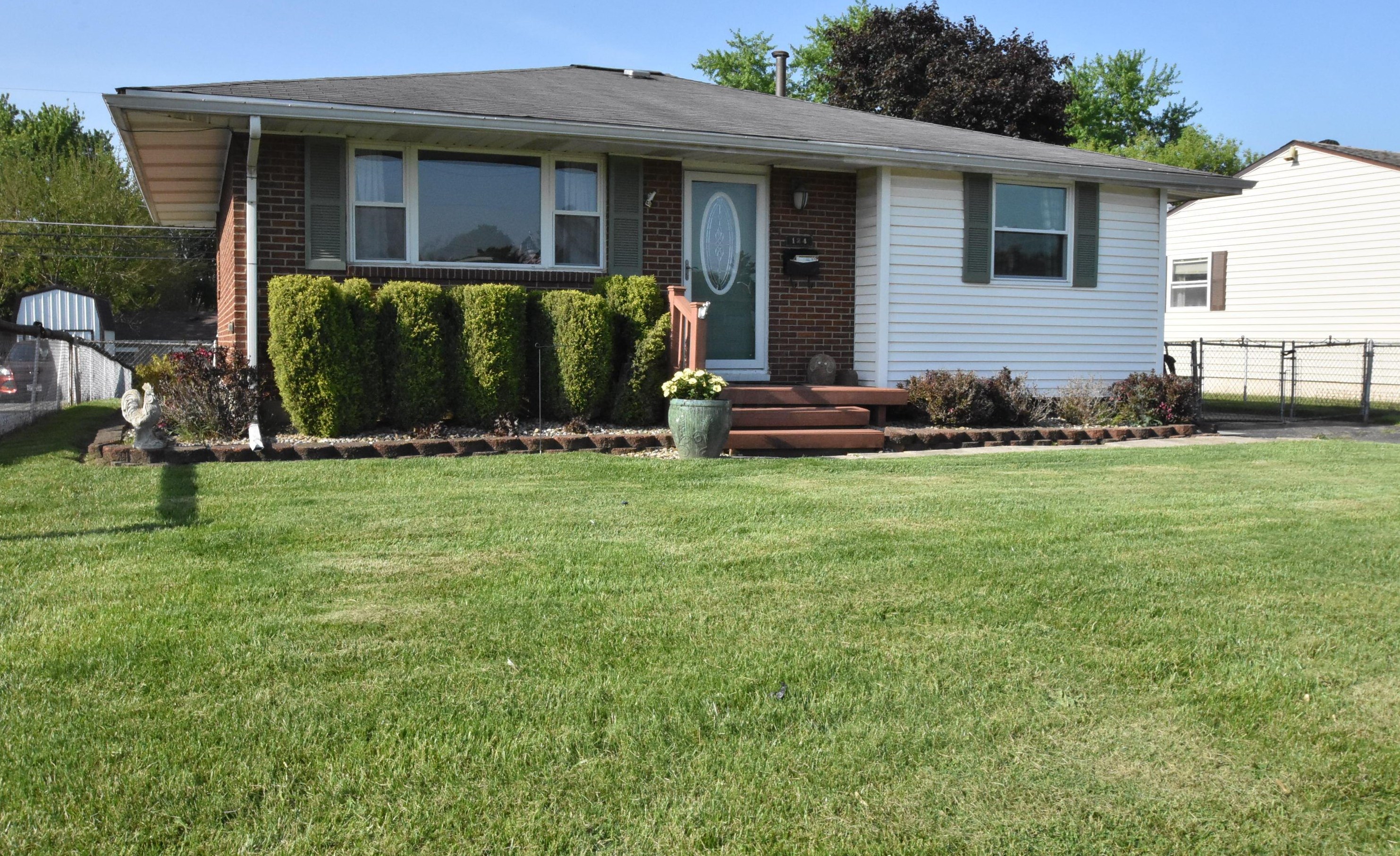 124 Ziegler Ave, Columbus, OH 43207-3752