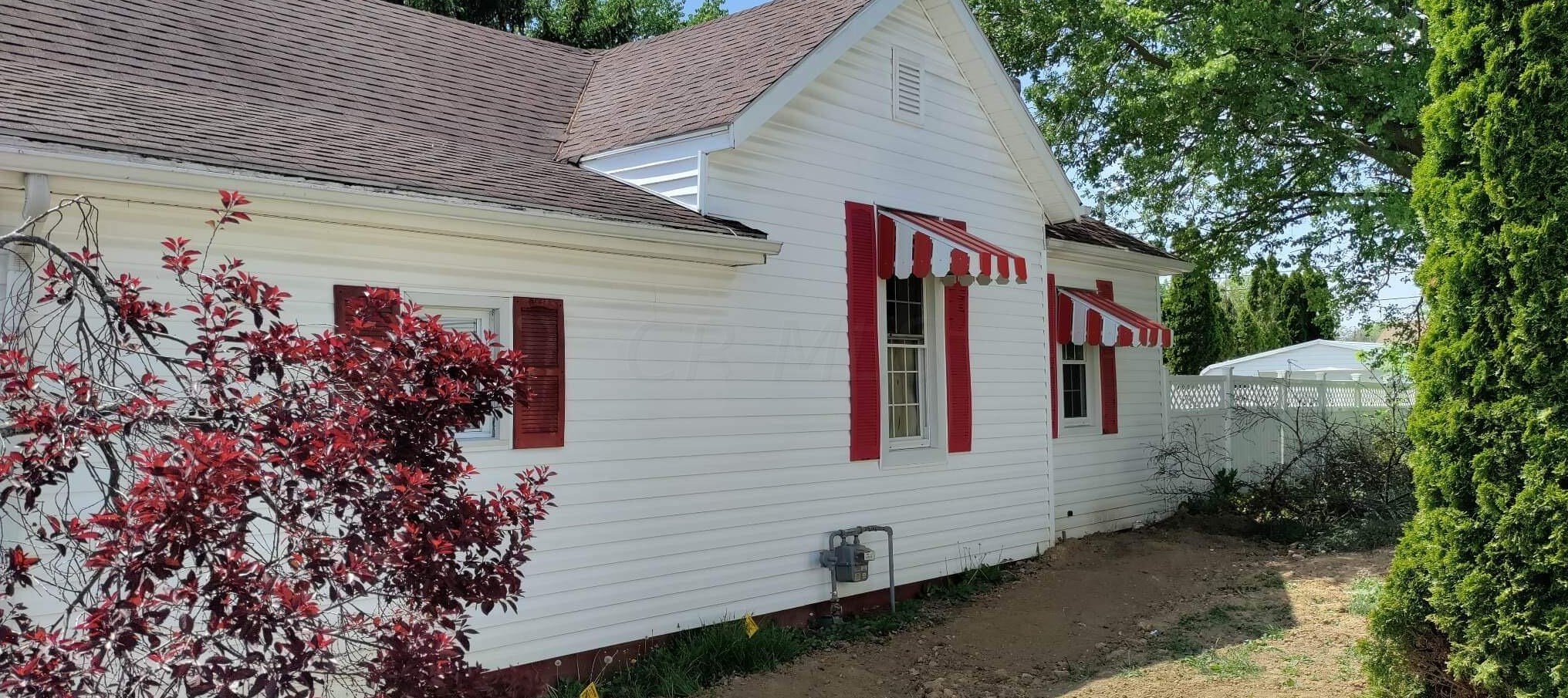 1136 E Temple St, Washington CH, OH 43160