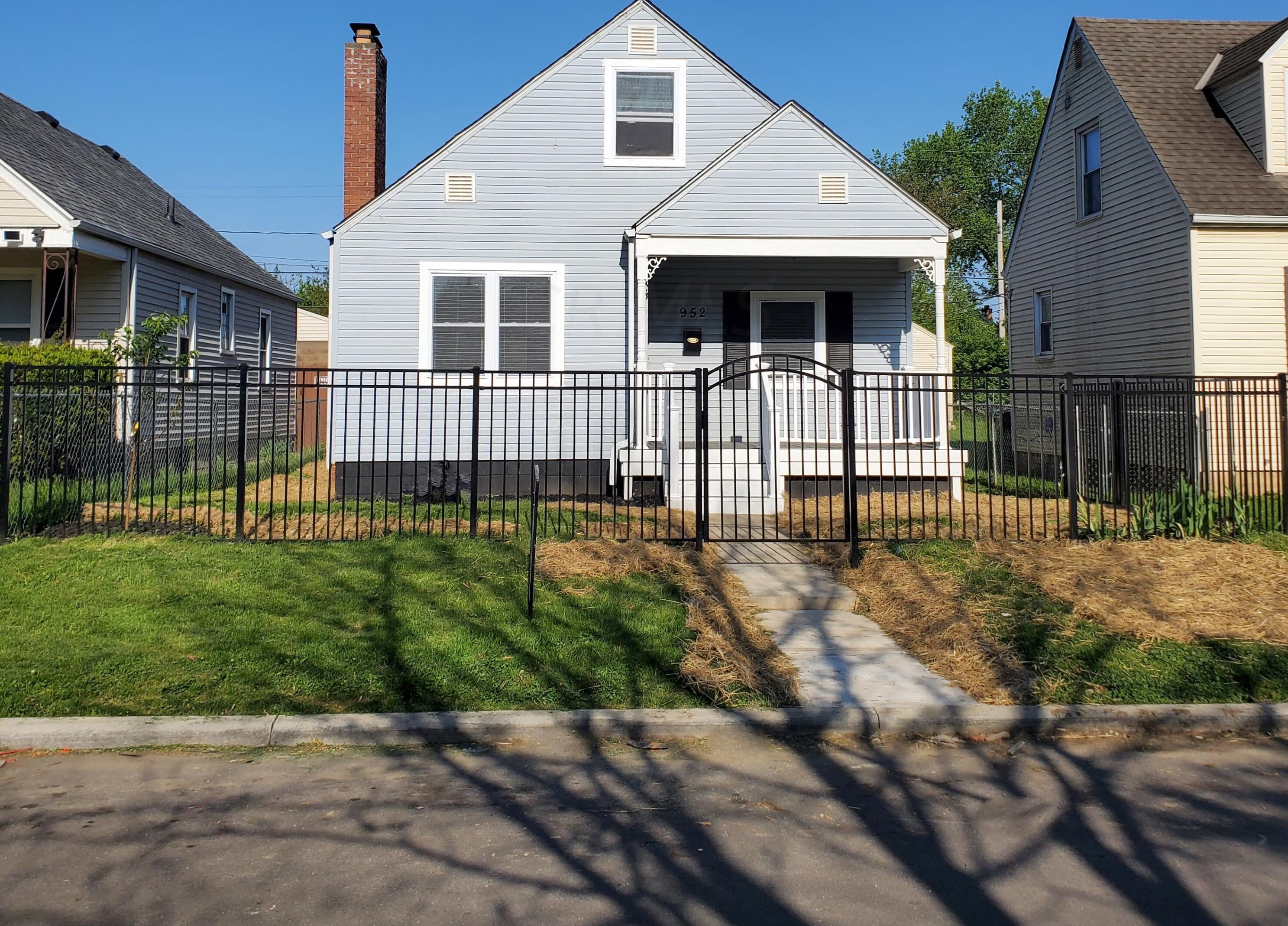 952 Seymour Ave, Columbus, OH 43206-1838