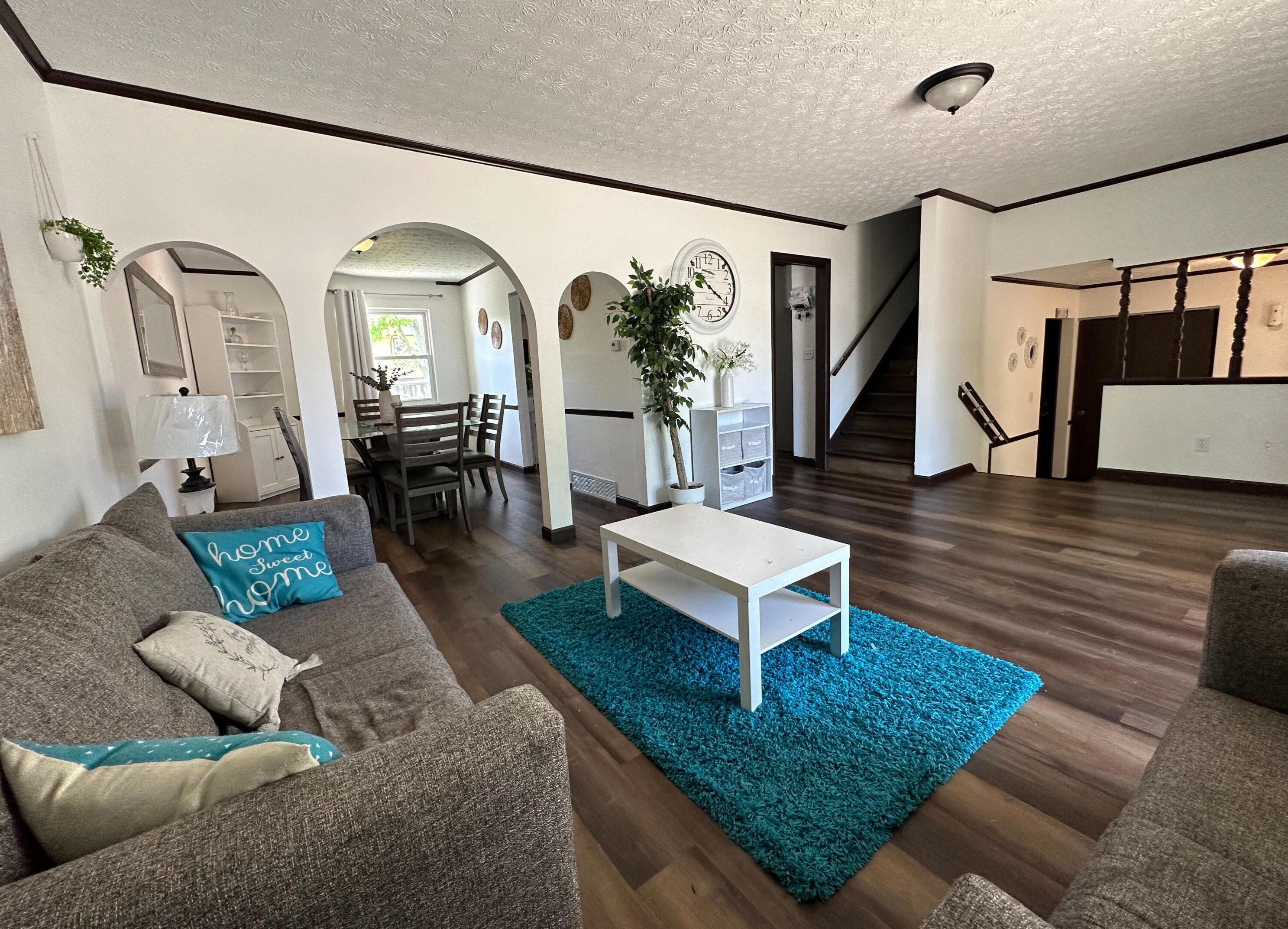 1795 Dorsetshire Rd, Columbus OH  43229-2166 exterior