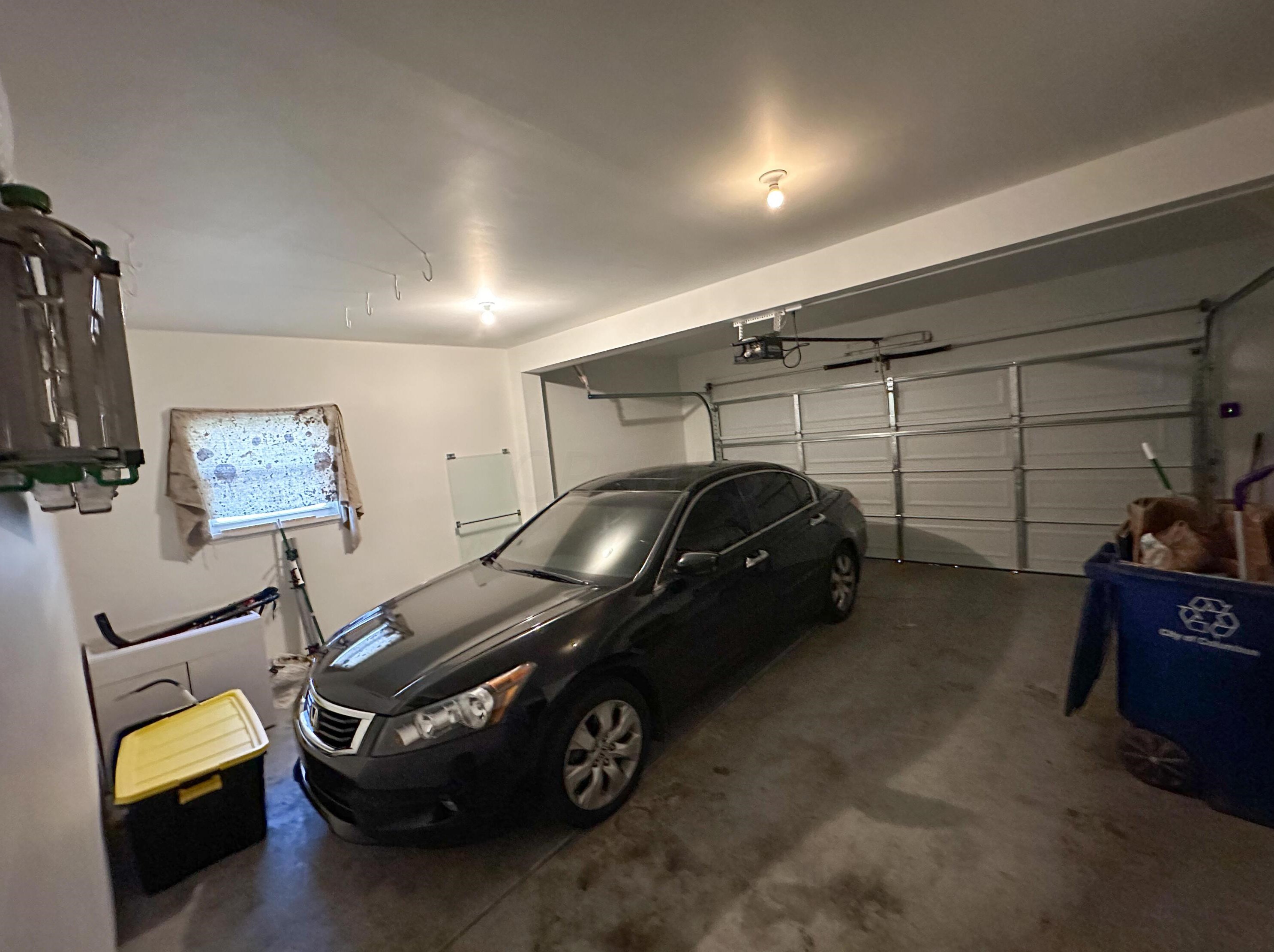 1795 Dorsetshire Rd, Columbus OH  43229-2166 exterior