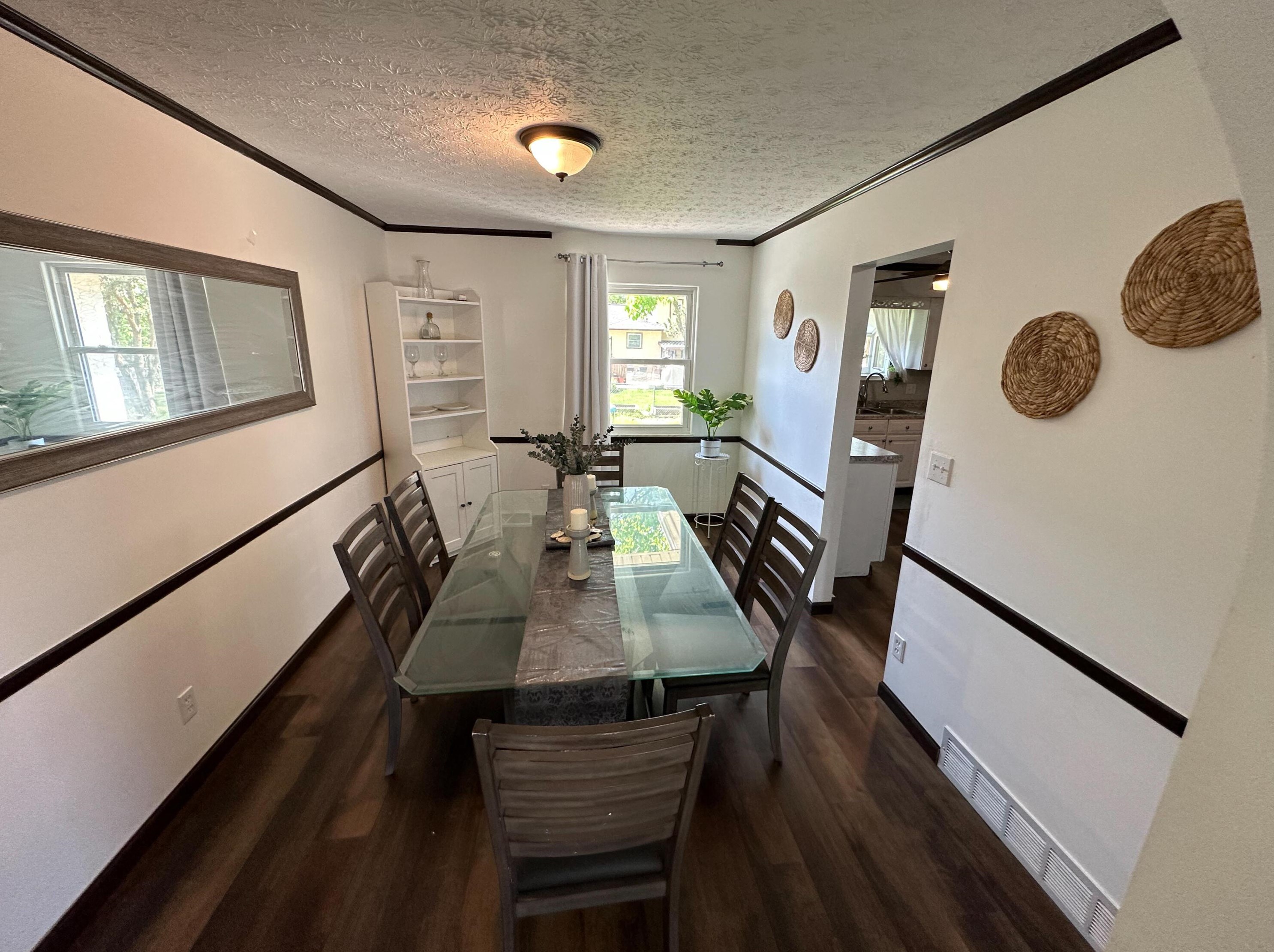 1795 Dorsetshire Rd, Columbus OH  43229-2166 exterior