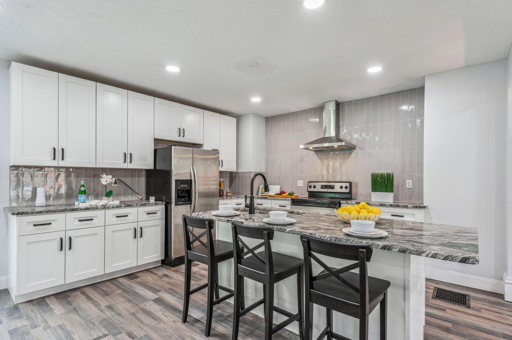 734 Kelton Ave, Columbus OH  43205-2908 exterior