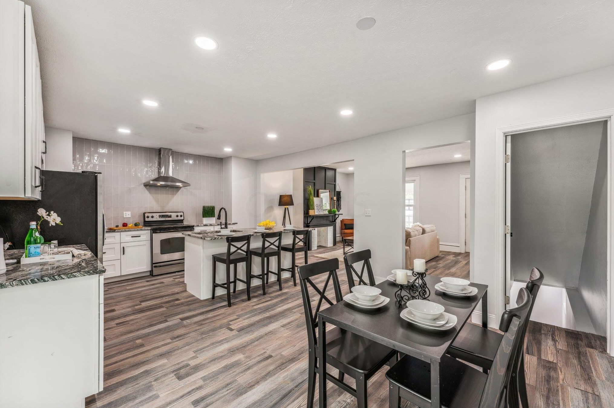 734 Kelton Ave, Columbus OH  43205-2908 exterior