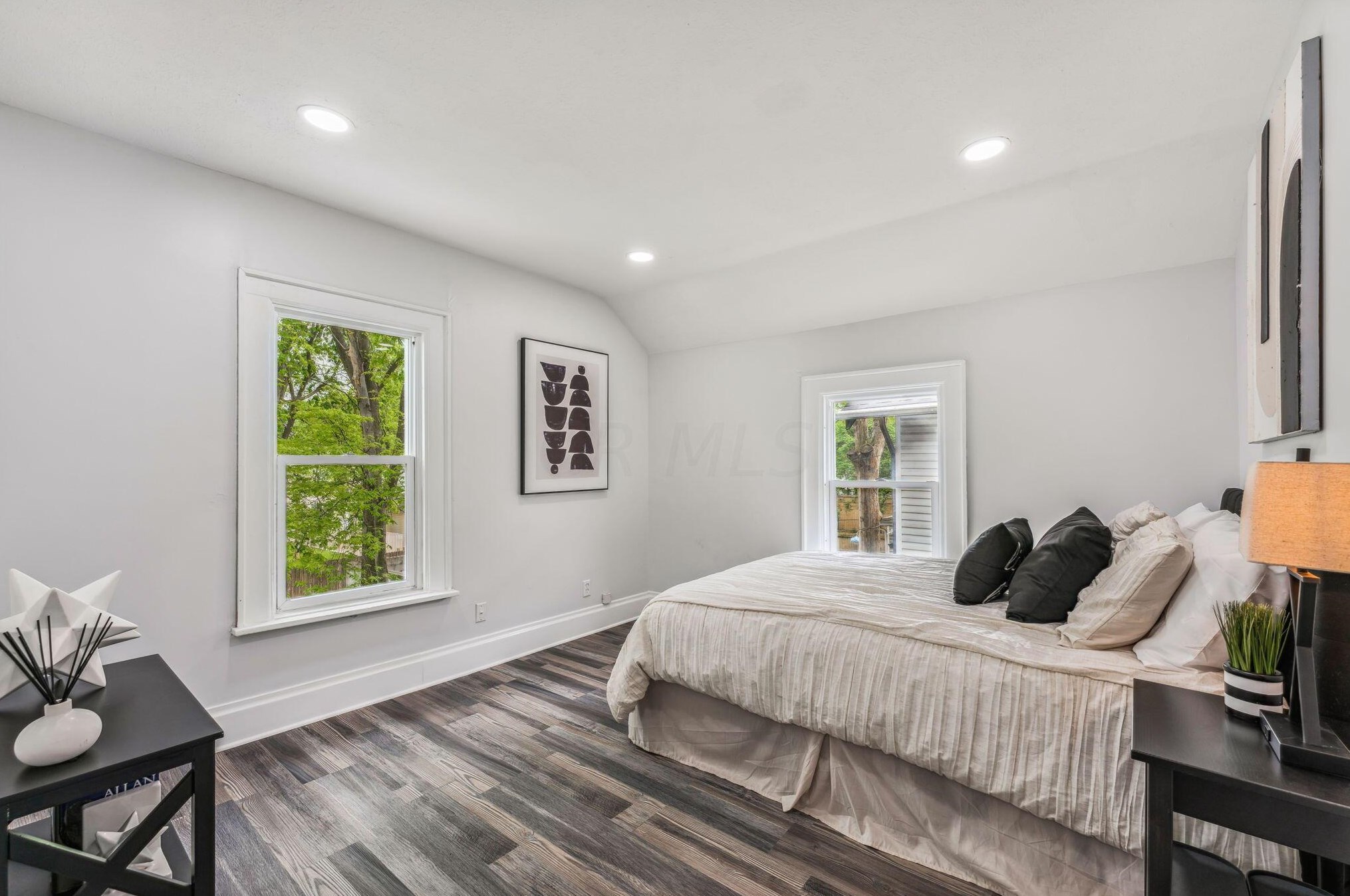 734 Kelton Ave, Columbus OH  43205-2908 exterior