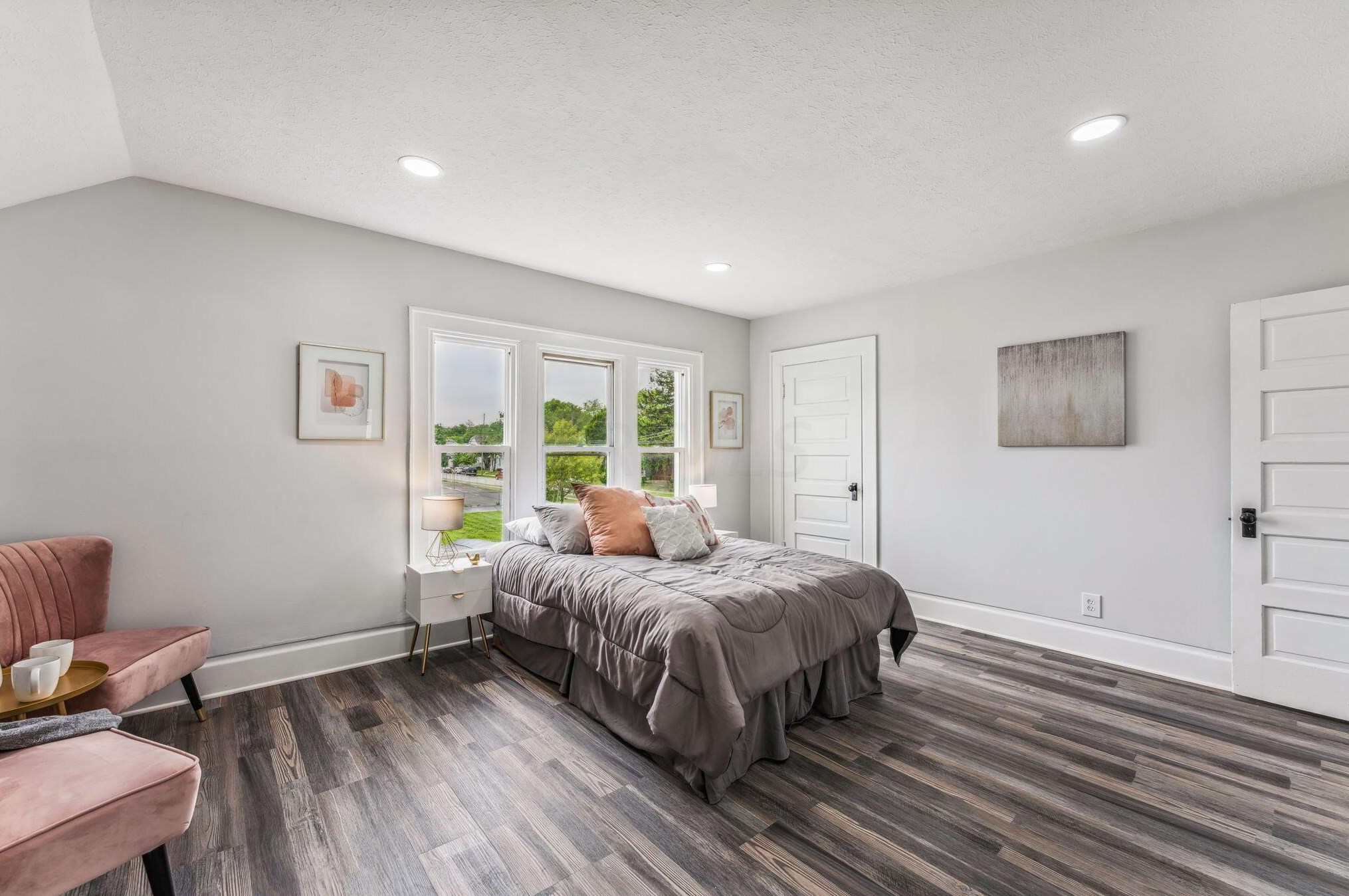 734 Kelton Ave, Columbus OH  43205-2908 exterior