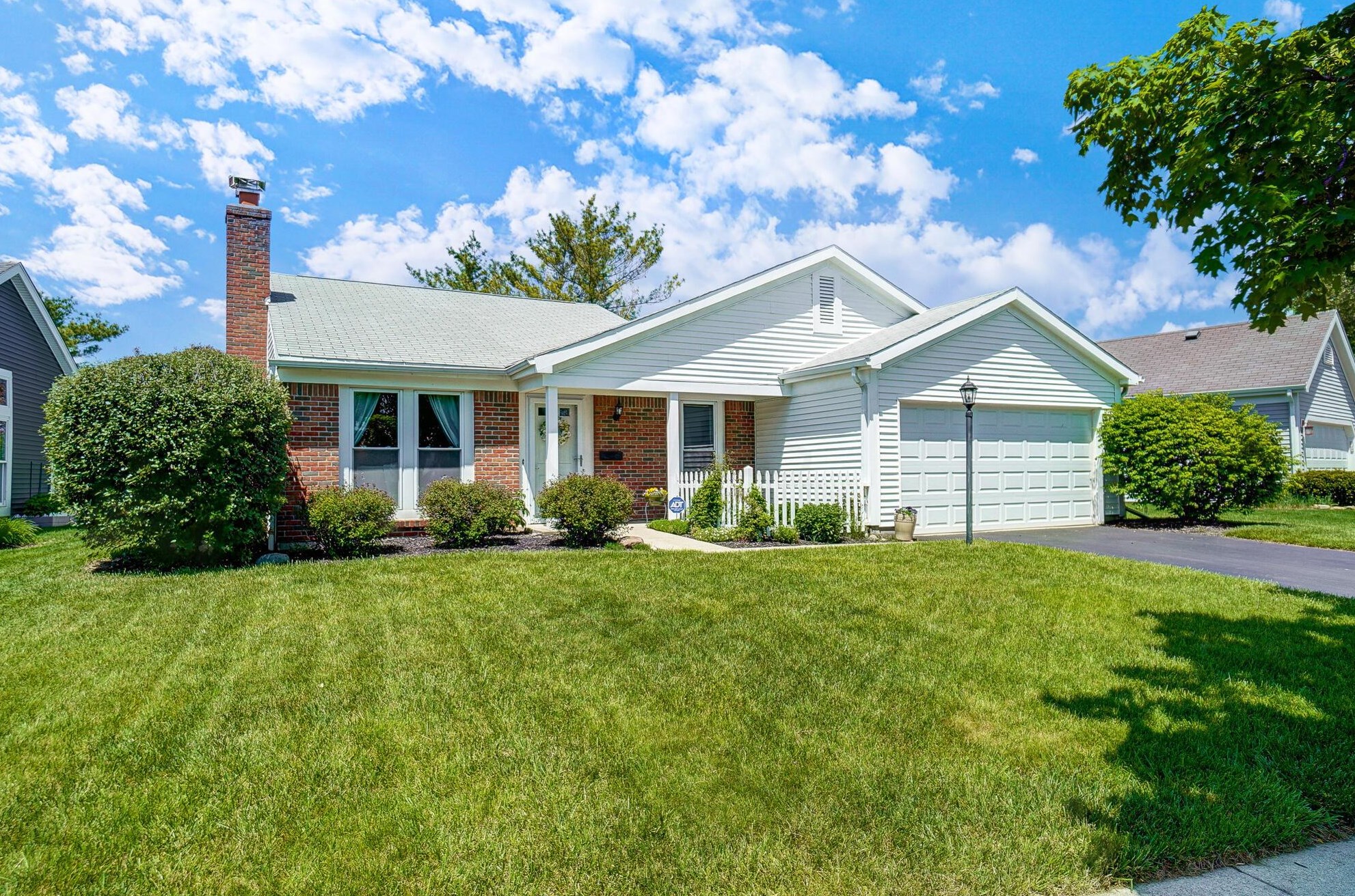 5583 Marita Ln, Columbus, OH 43235-7120