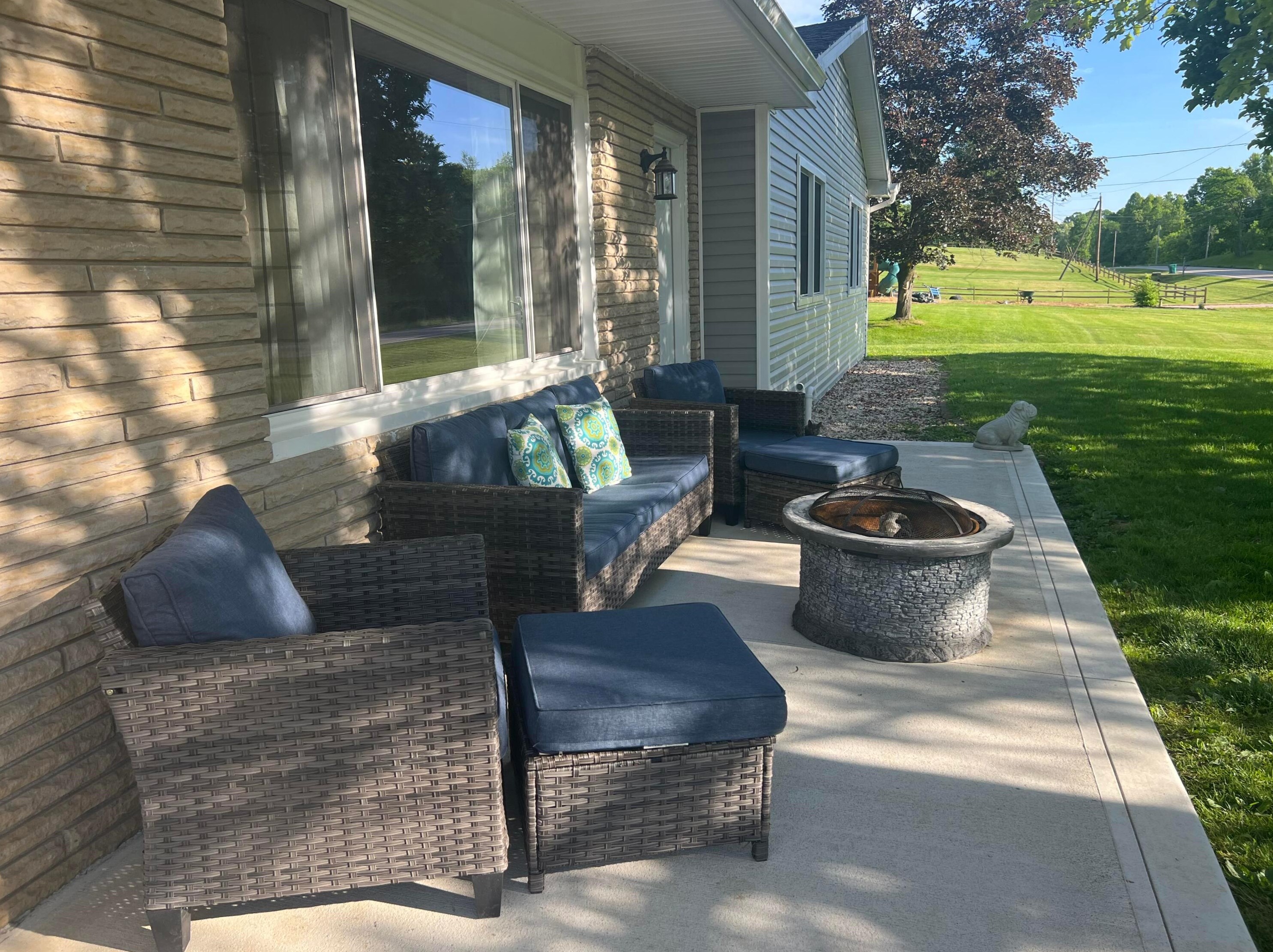7785 Black Run Rd, Nashport, OH 43830