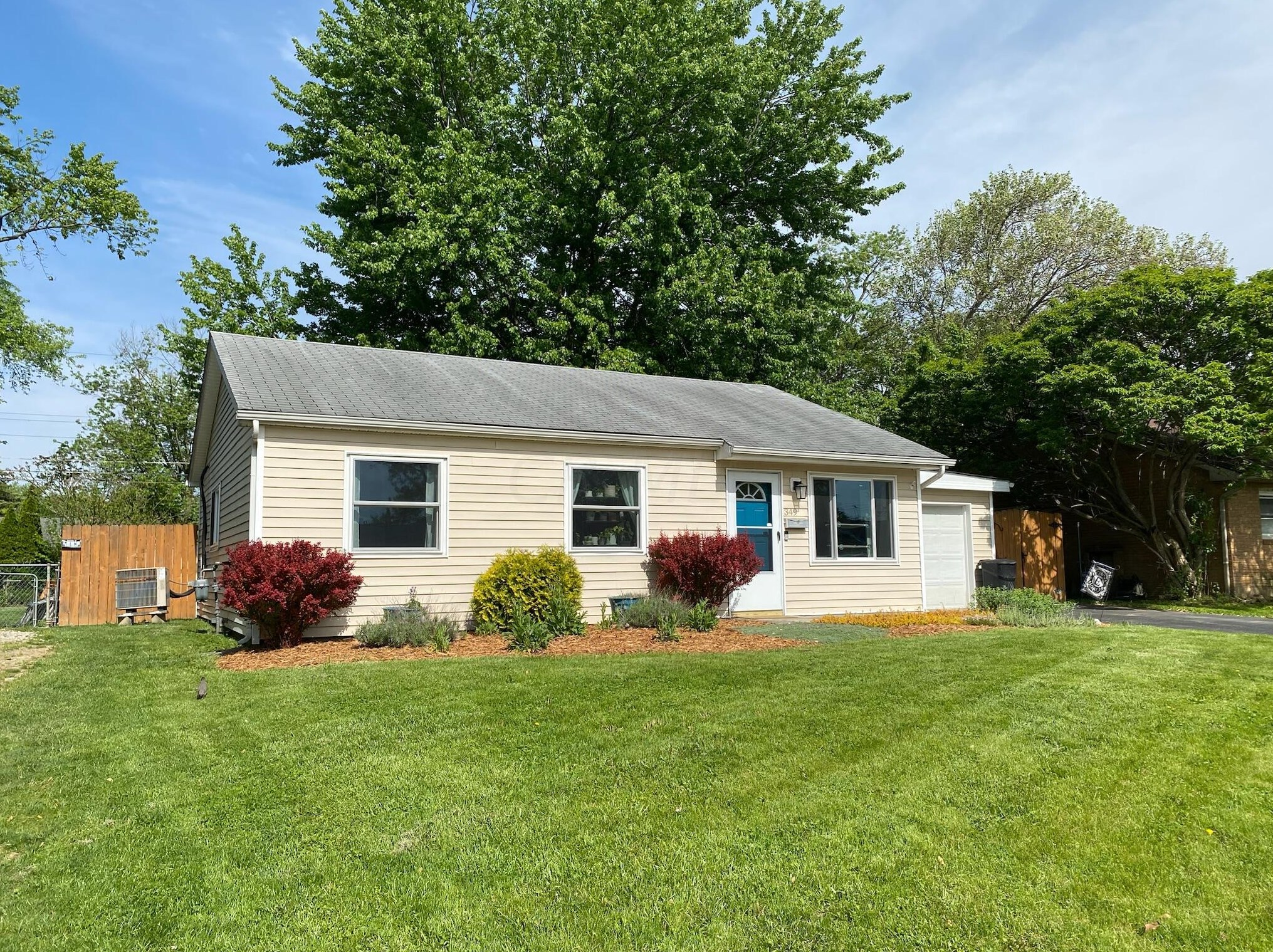 349 Lombard Rd, Columbus, OH 43228-1931