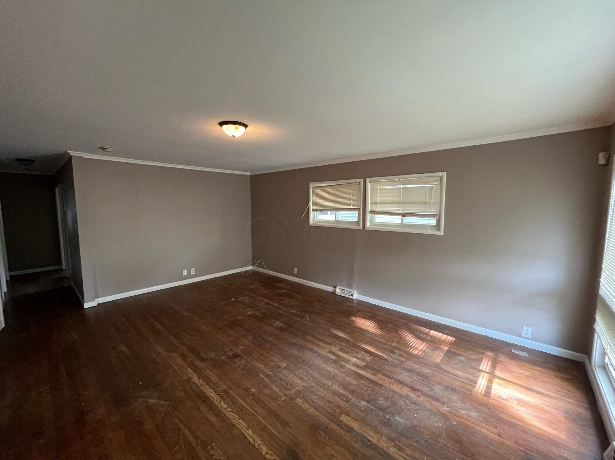 939 Byron Ave, Columbus, OH 43227