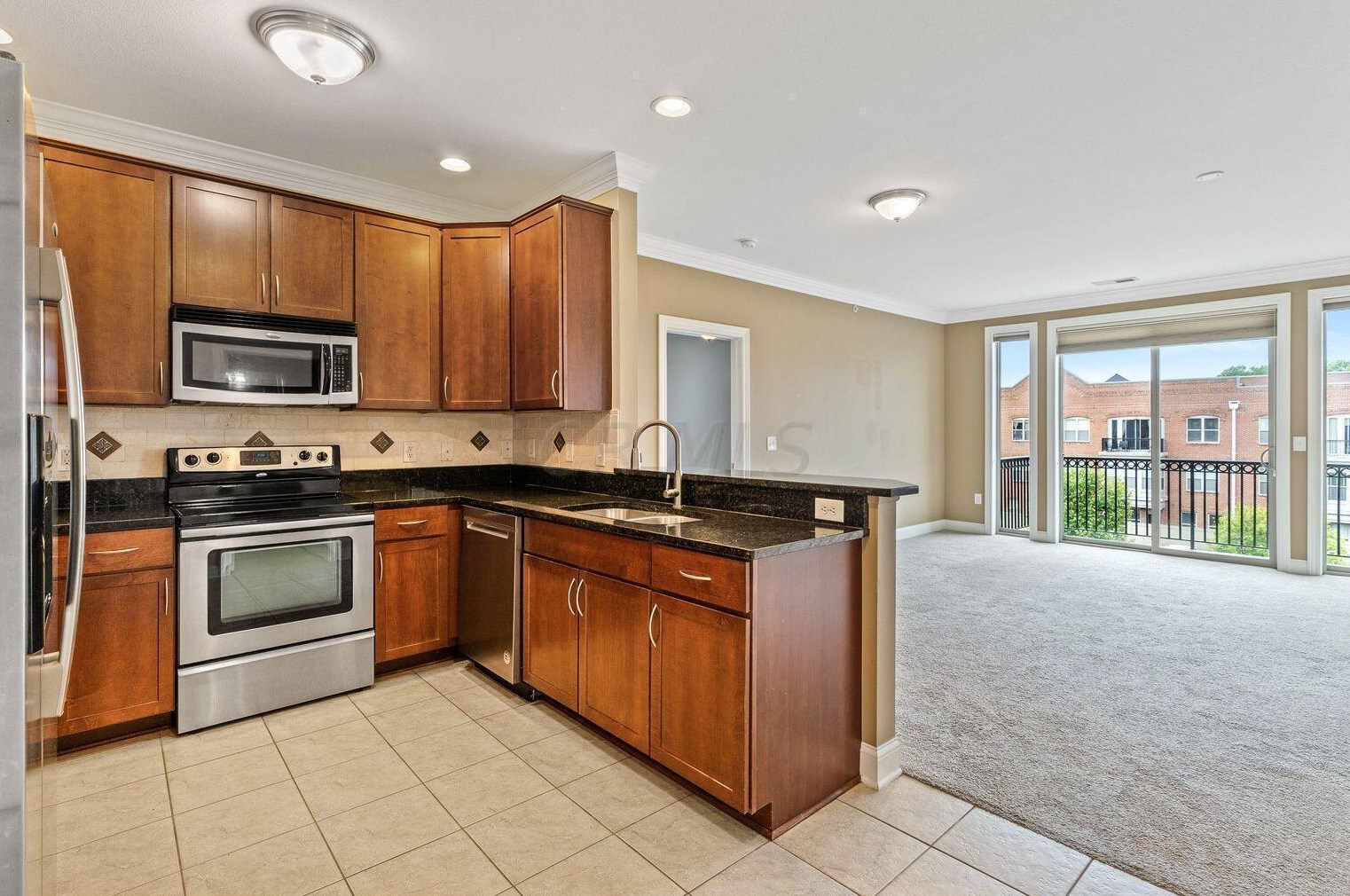 953 Ingleside Ave Apt 312, Columbus, OH 43215