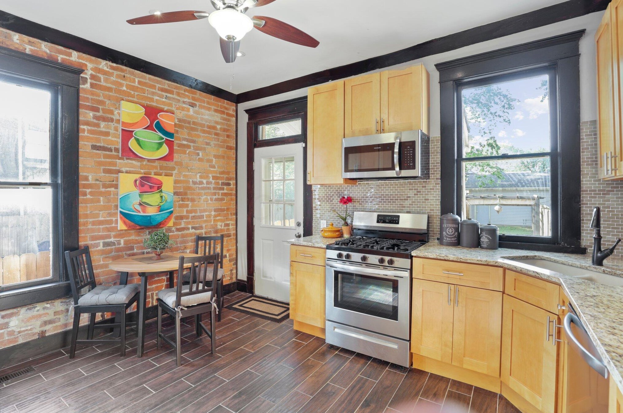 1518 Bryden Rd, Columbus OH 43205-2125 exterior