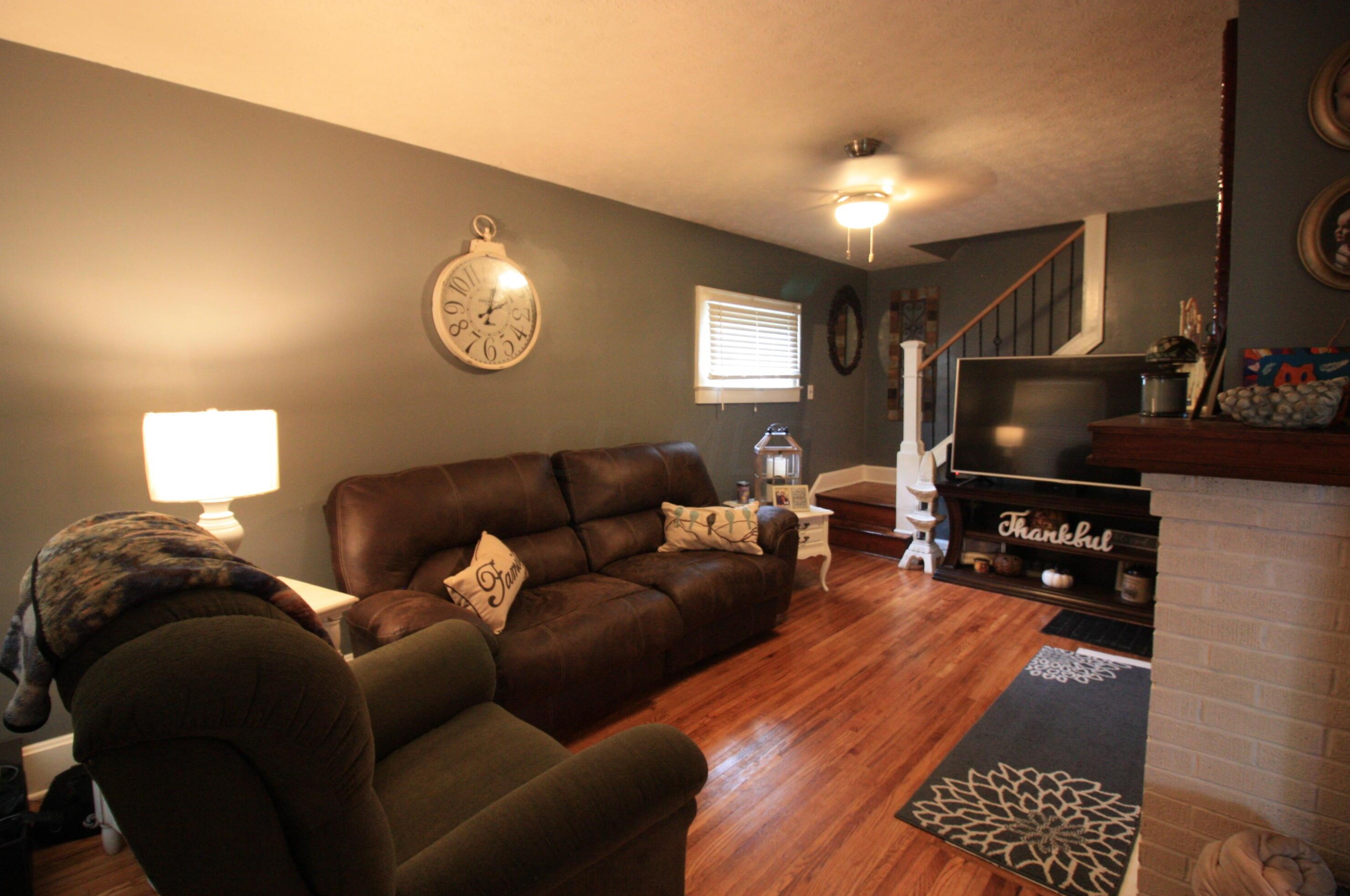 337 Lennox Ave, Columbus, OH 43228-1134