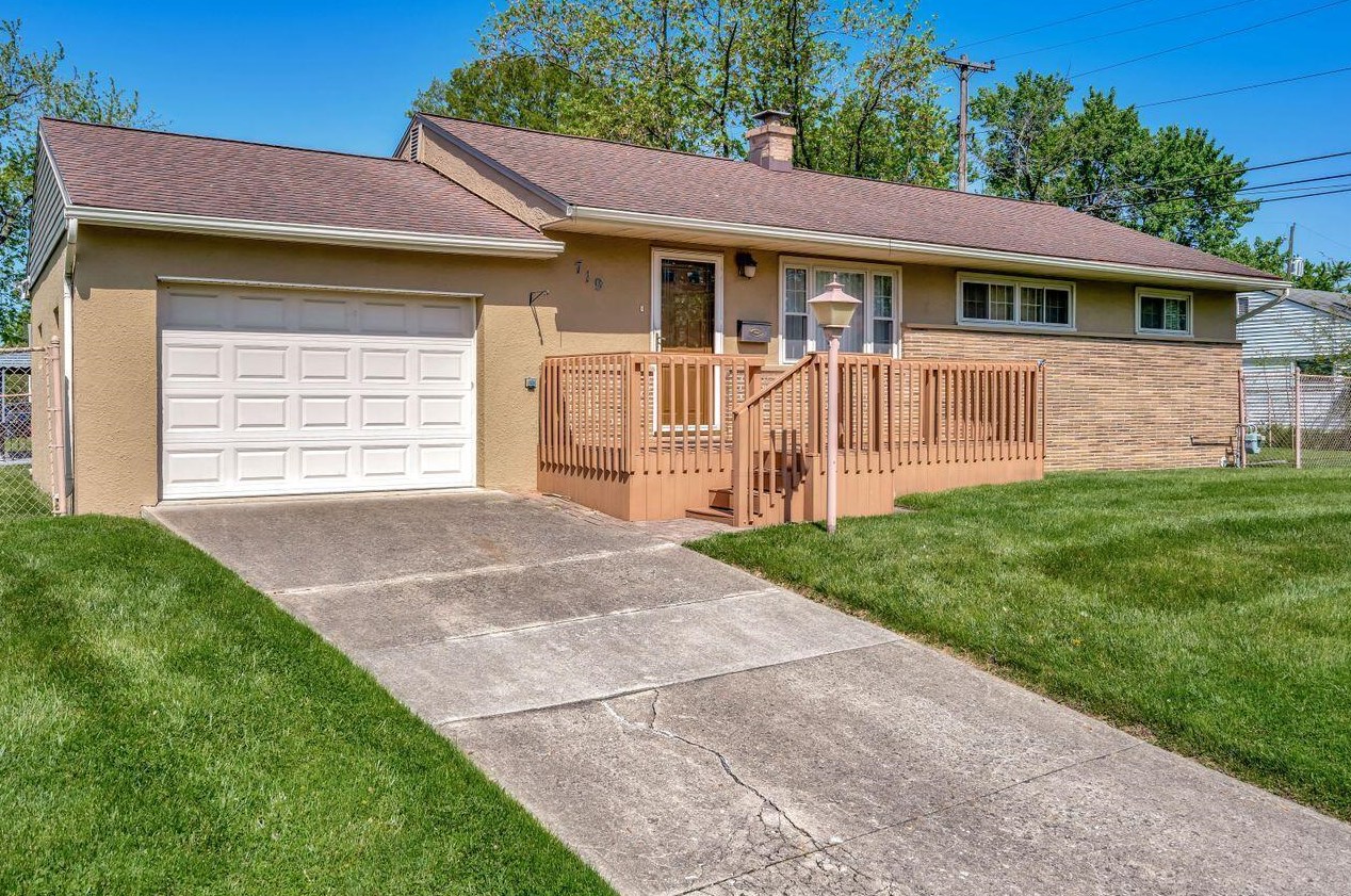 719 Georgian Dr, Columbus, OH 43228-2981