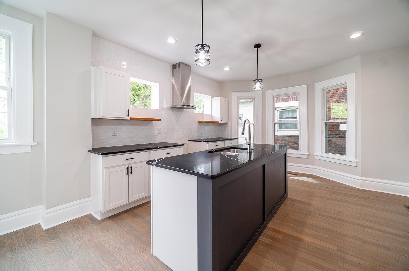 784 Kimball Pl, Columbus OH  43205-2813 exterior