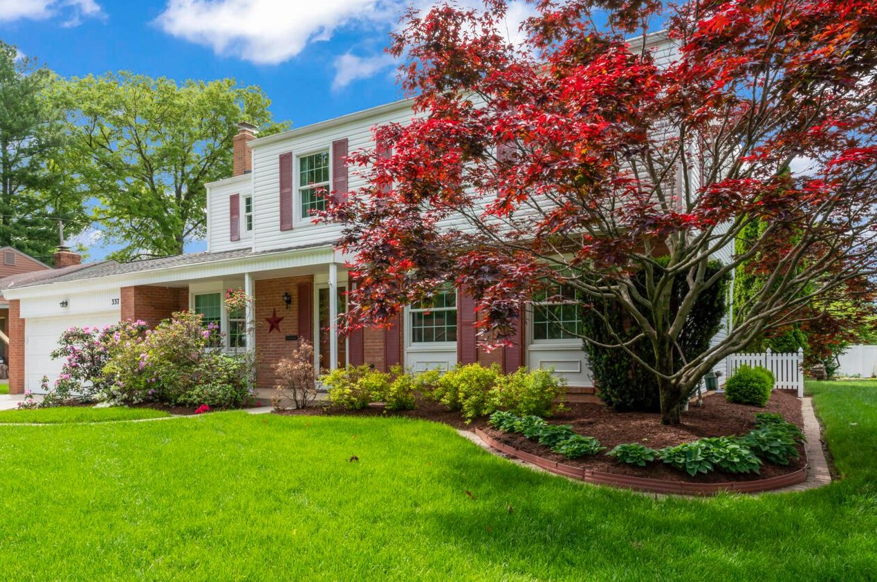 337 Lambourne Ave, Sharon Township, OH 43085