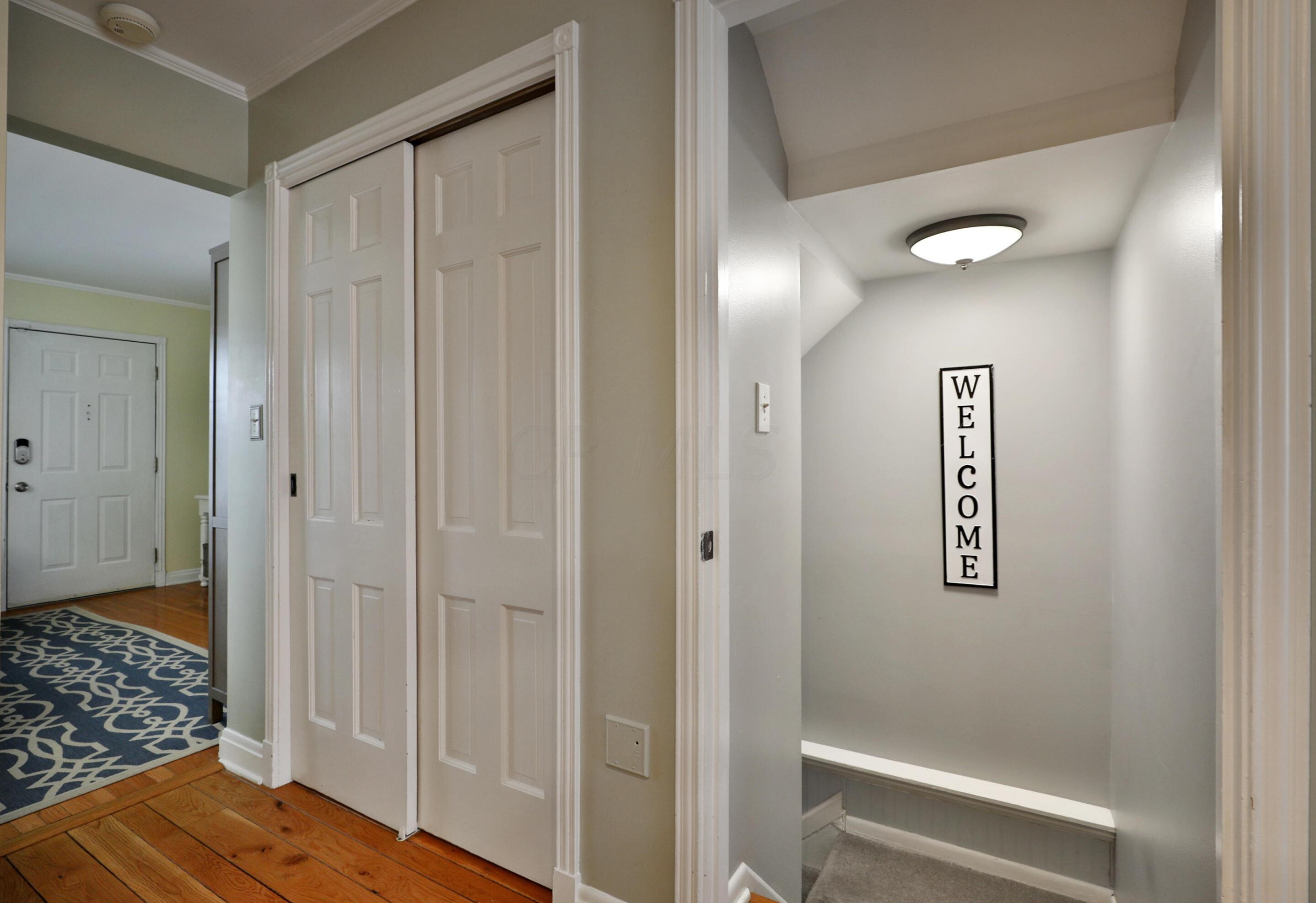 614 Grant Ave, Columbus OH 43215-5549 exterior