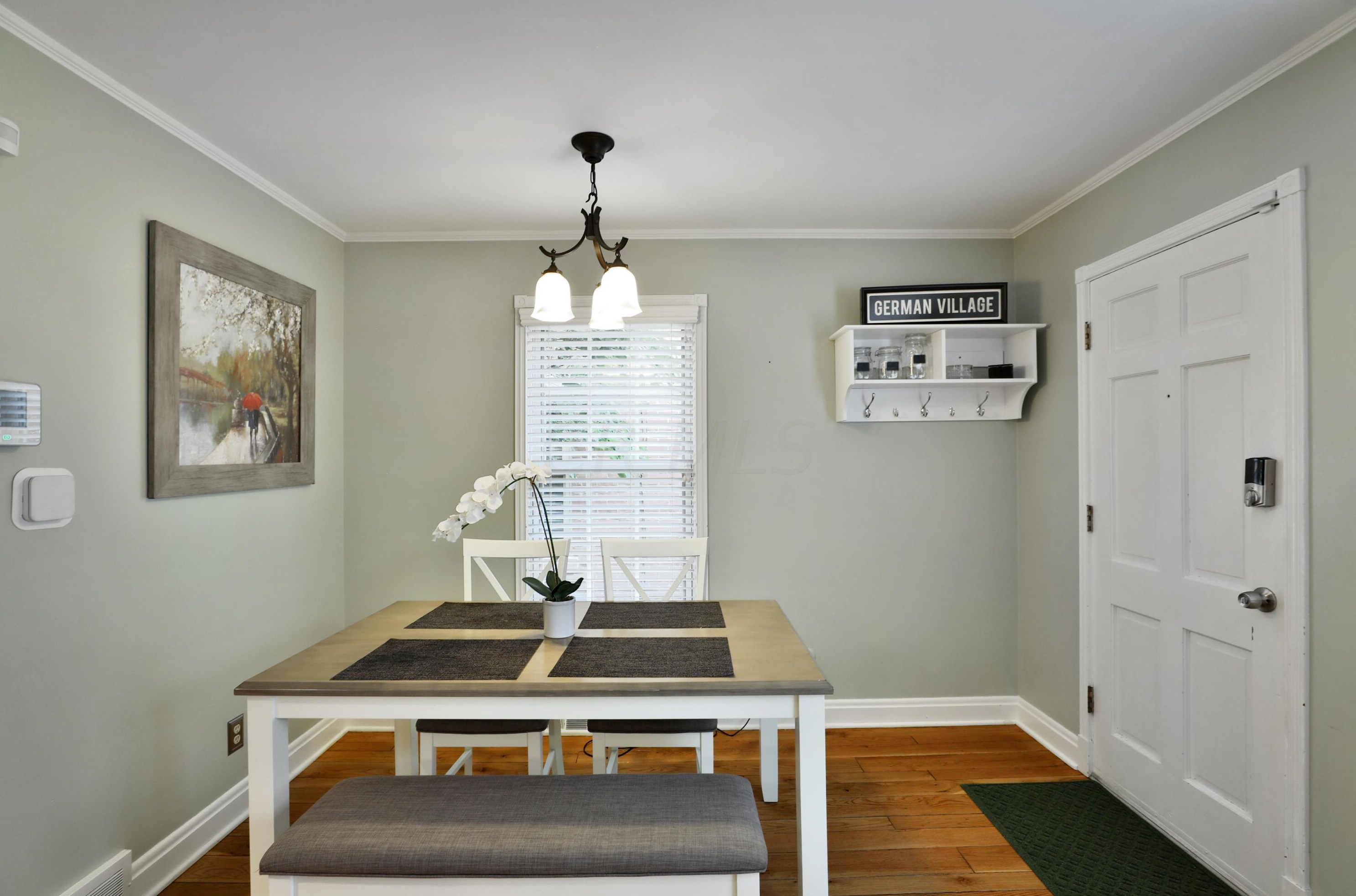 614 Grant Ave, Columbus OH 43215-5549 exterior