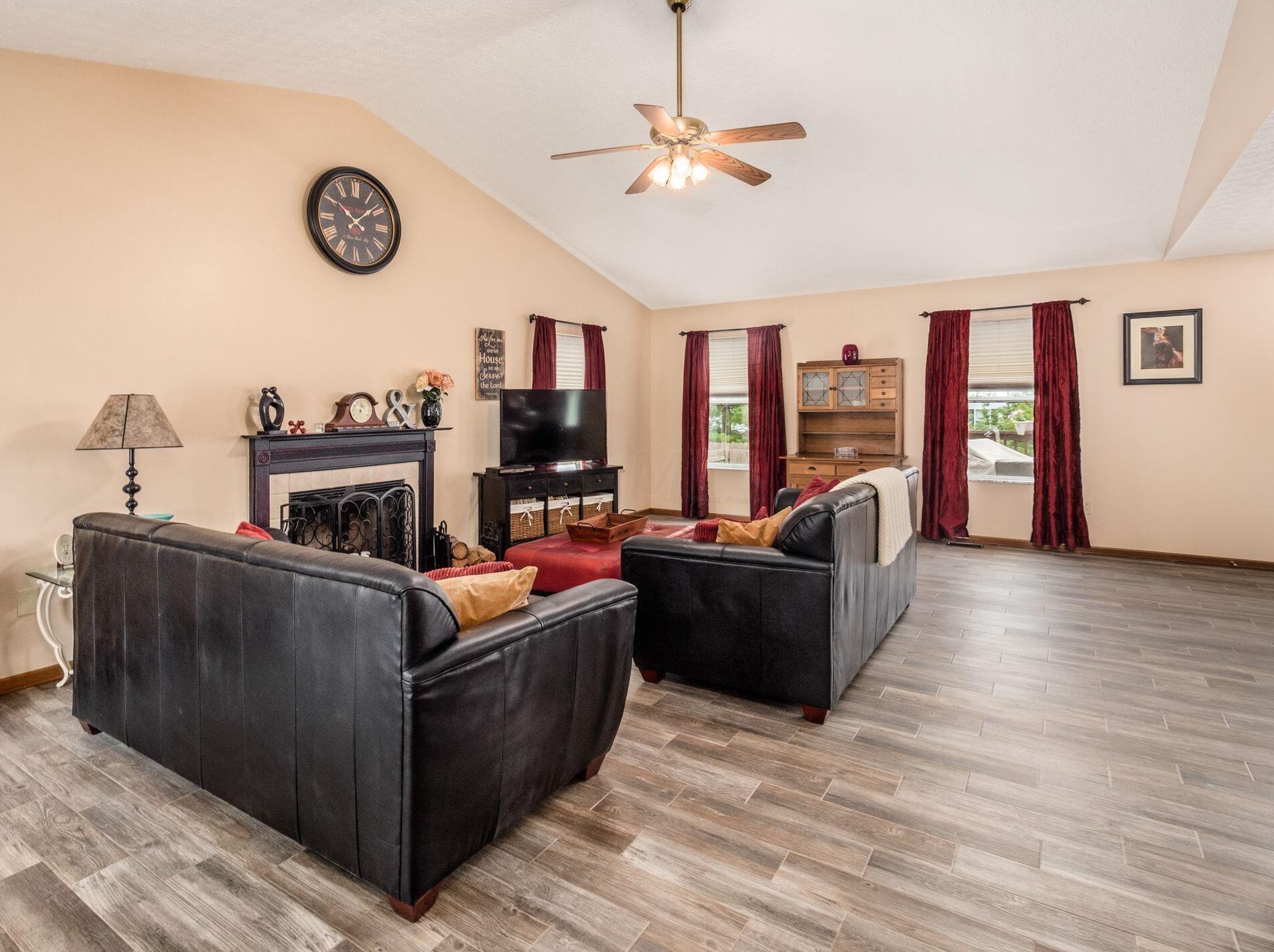 5957 Brookmont Dr, Hilliard, OH 43026-7932