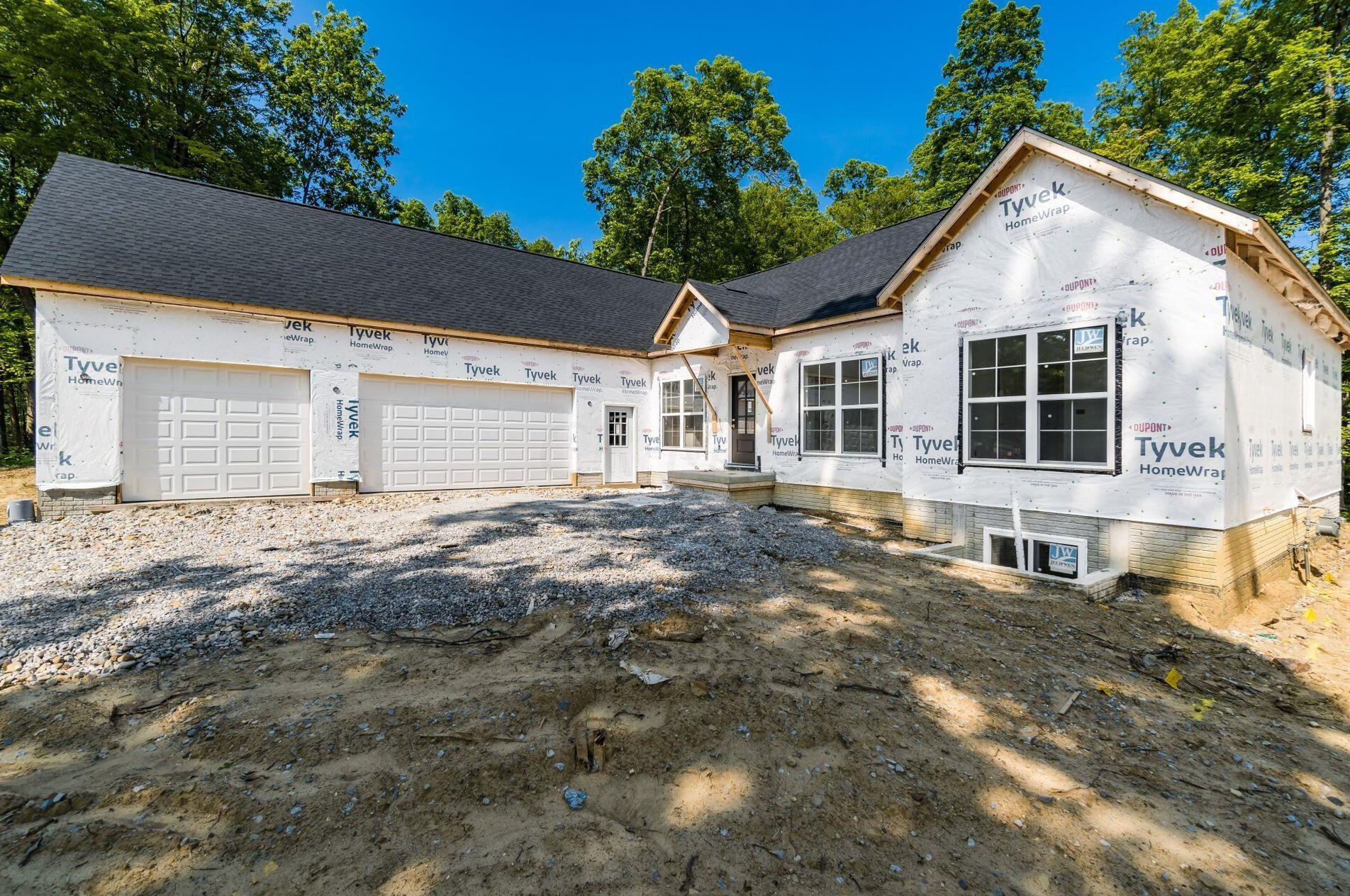 200 Challedon Sw Circle, Pataskala, OH 43062