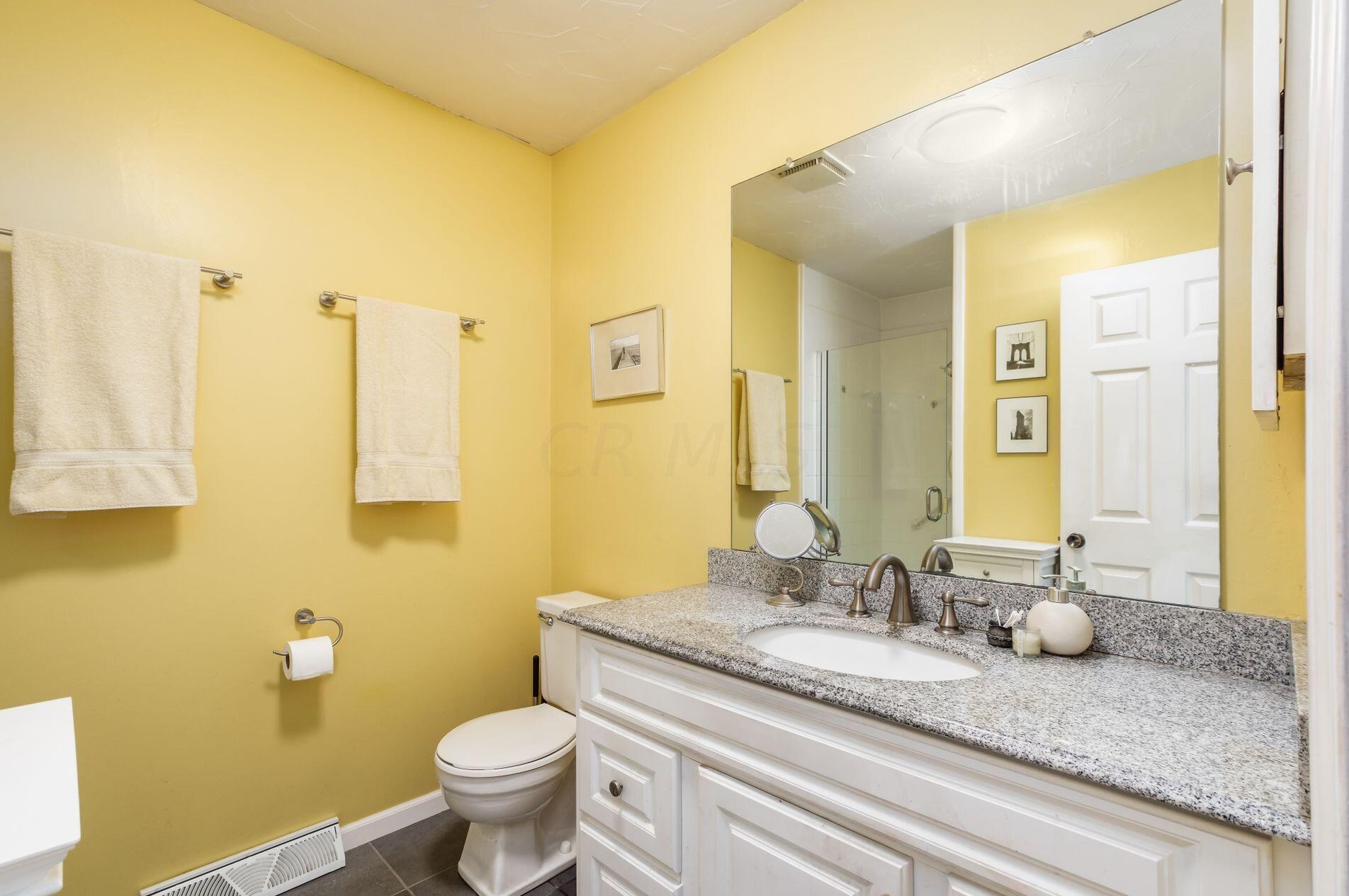 435 North St, Columbus OH 43085-7218 exterior