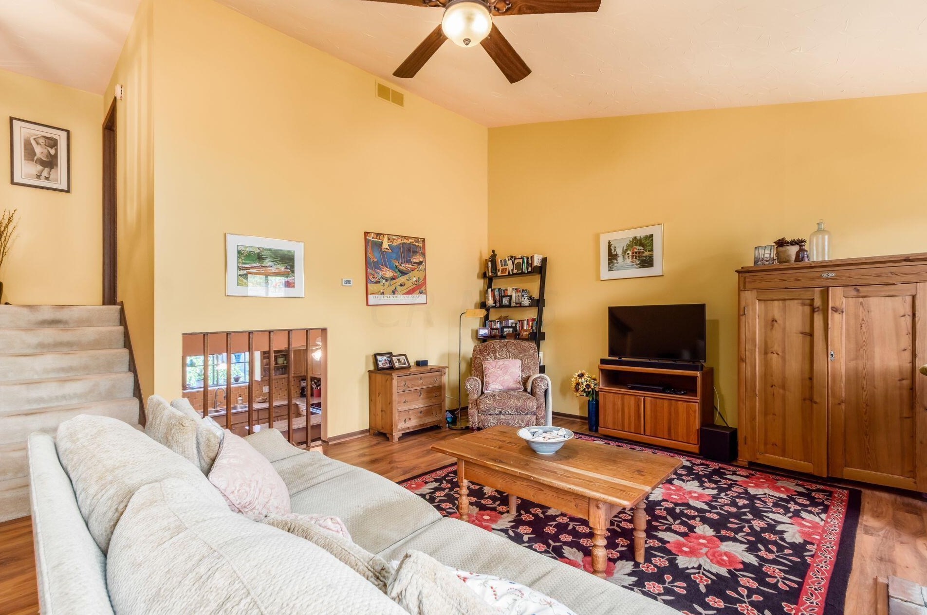 435 North St, Columbus OH 43085-7218 exterior