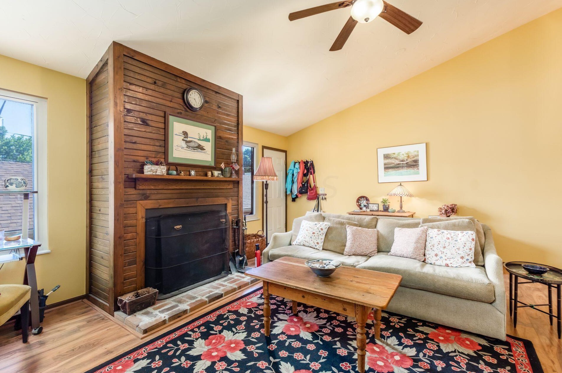 435 North St, Columbus OH 43085-7218 exterior