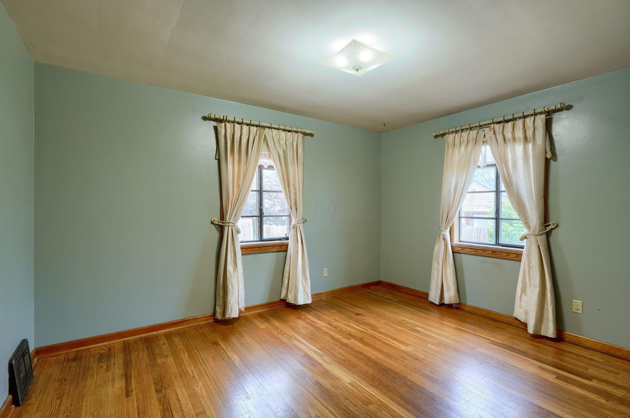 46 Algonquin Ave, Columbus OH  43204-1902 exterior