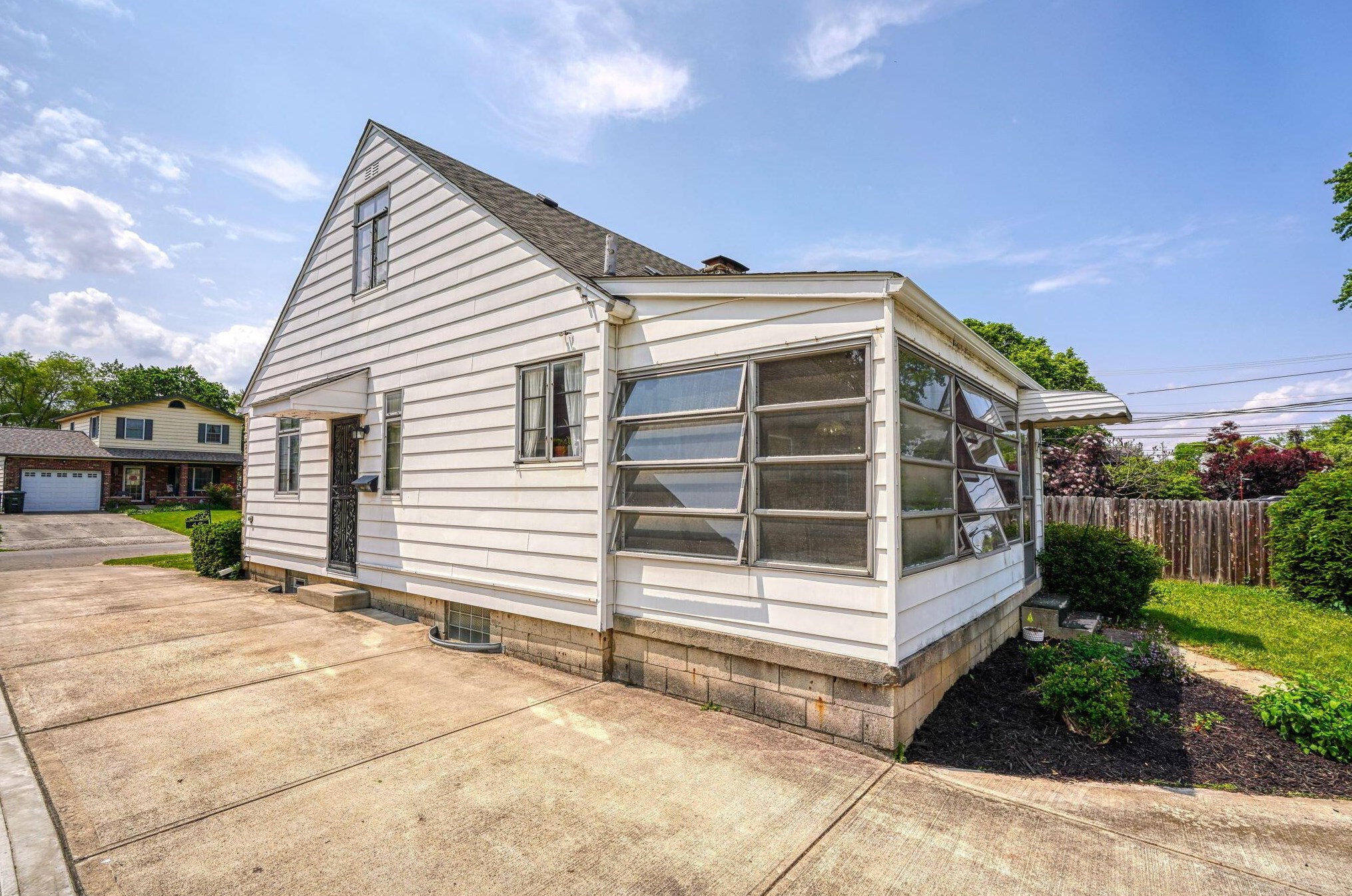 46 Algonquin Ave, Columbus OH  43204-1902 exterior