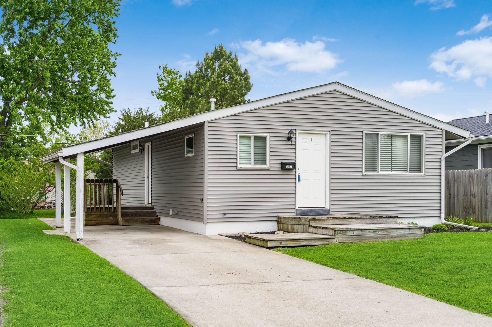 4198 Beechgrove Dr, Darbydale, OH 43123-3316