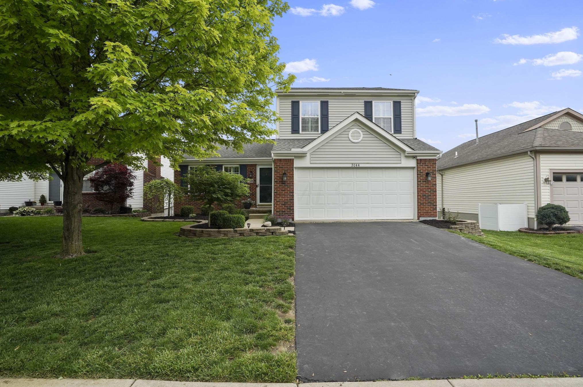 3144 Menzola Dr, Columbus, OH 43228-9011