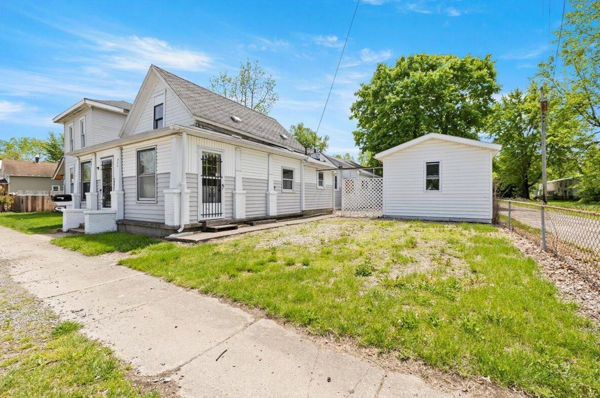 429 Clark Ave, Bellefontaine, OH 43311